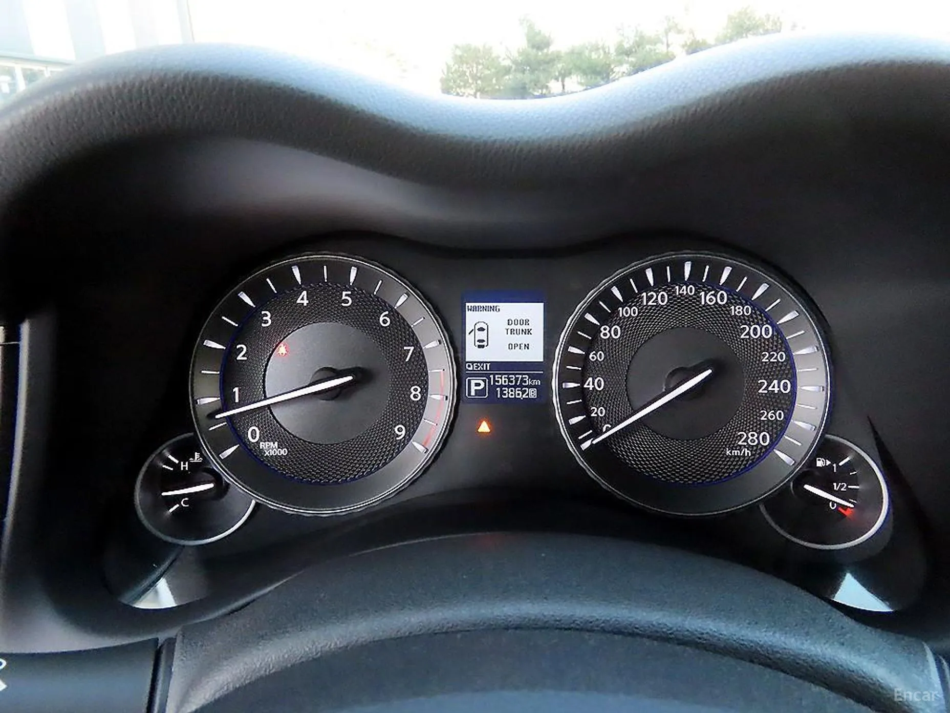 Infiniti Q70 превью 9