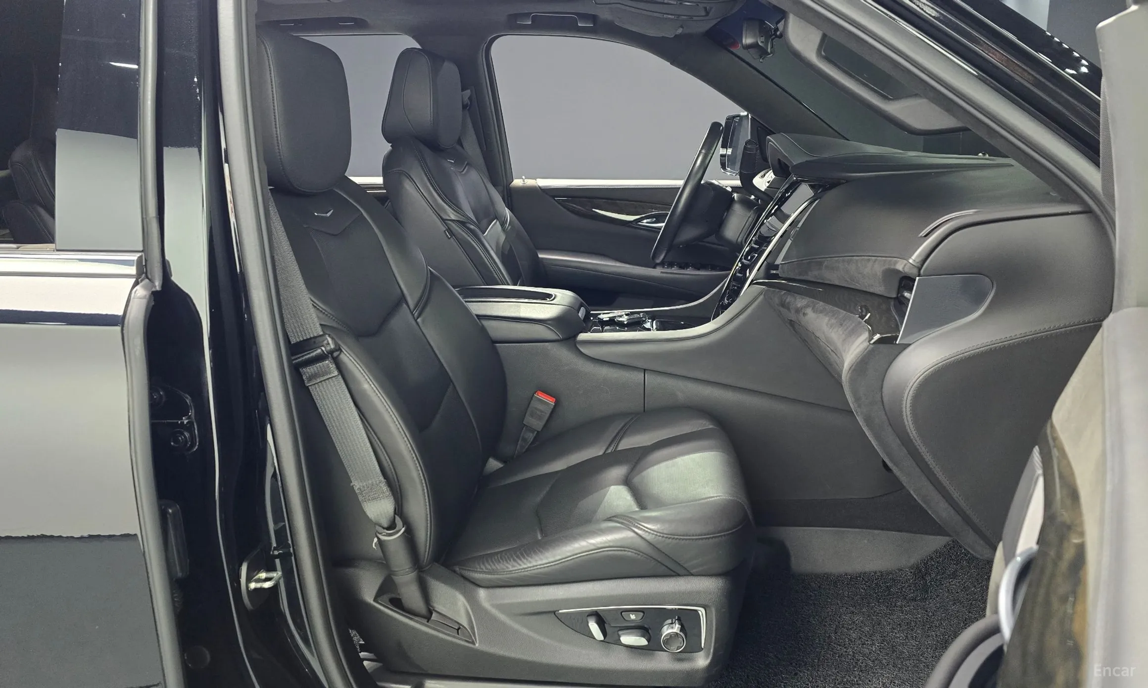 Cadillac Escalade превью 10