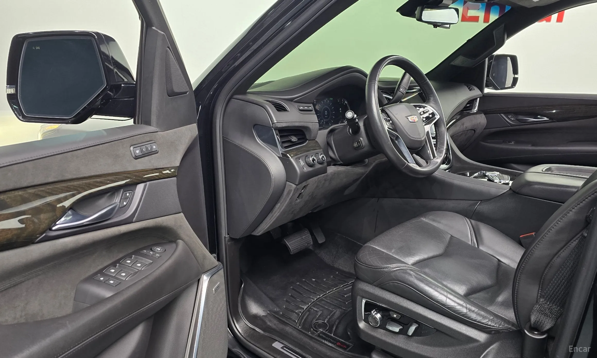 Cadillac Escalade превью 11