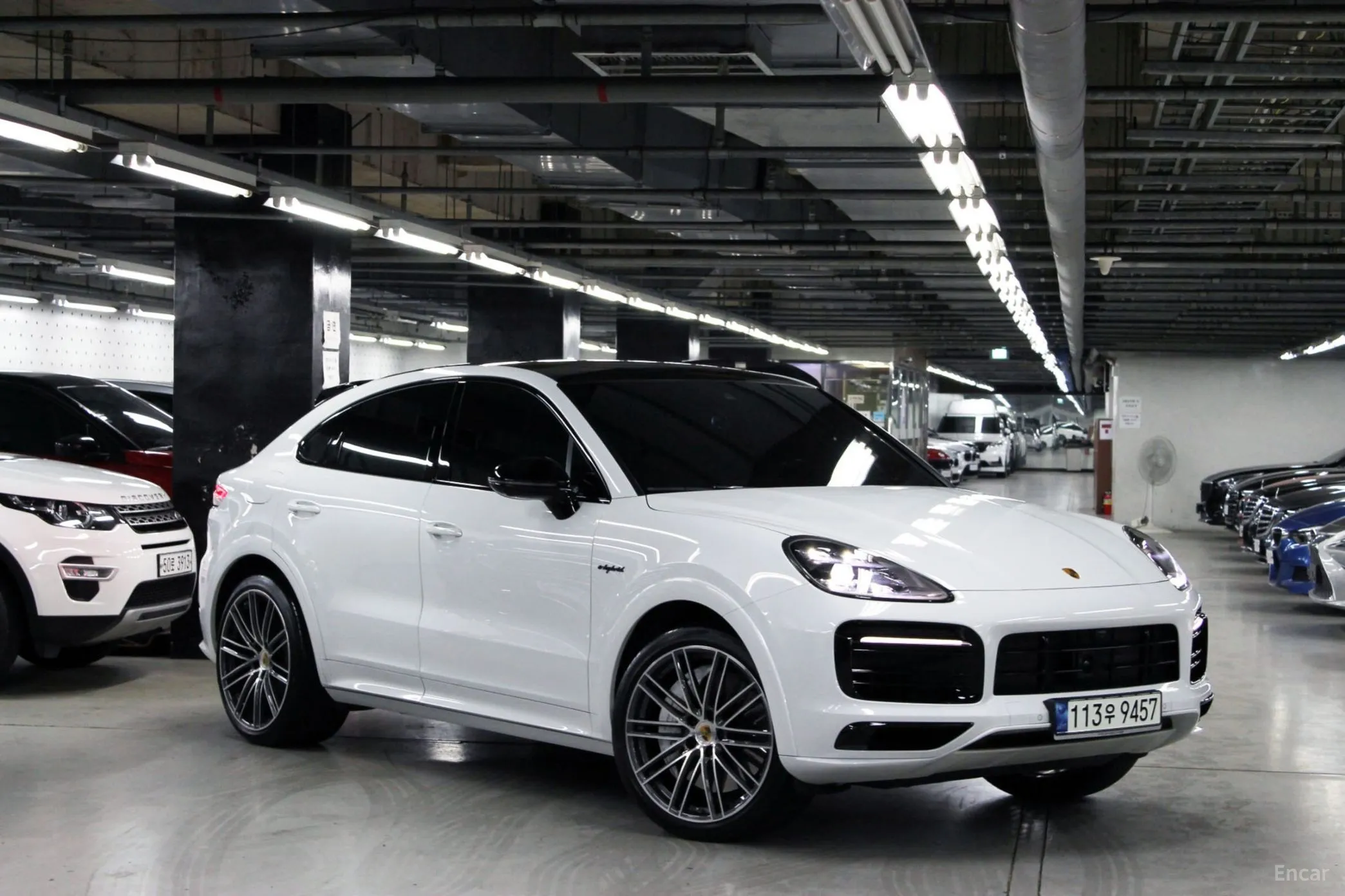 Porsche Cayenne (PO536) превью 18