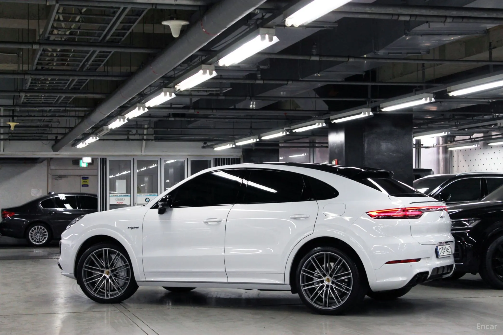 Porsche Cayenne (PO536) превью 4