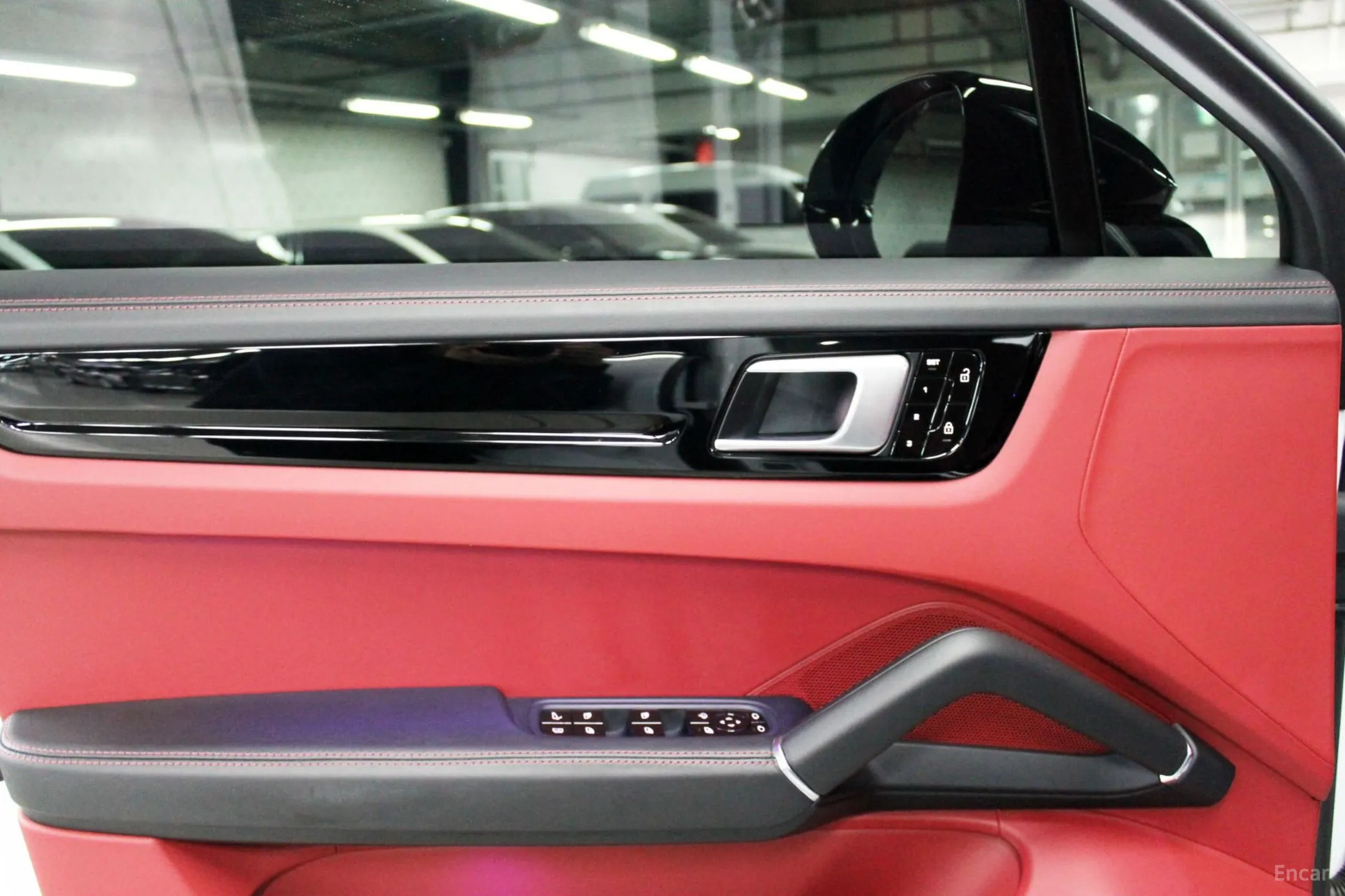 Porsche Cayenne (PO536) превью 7