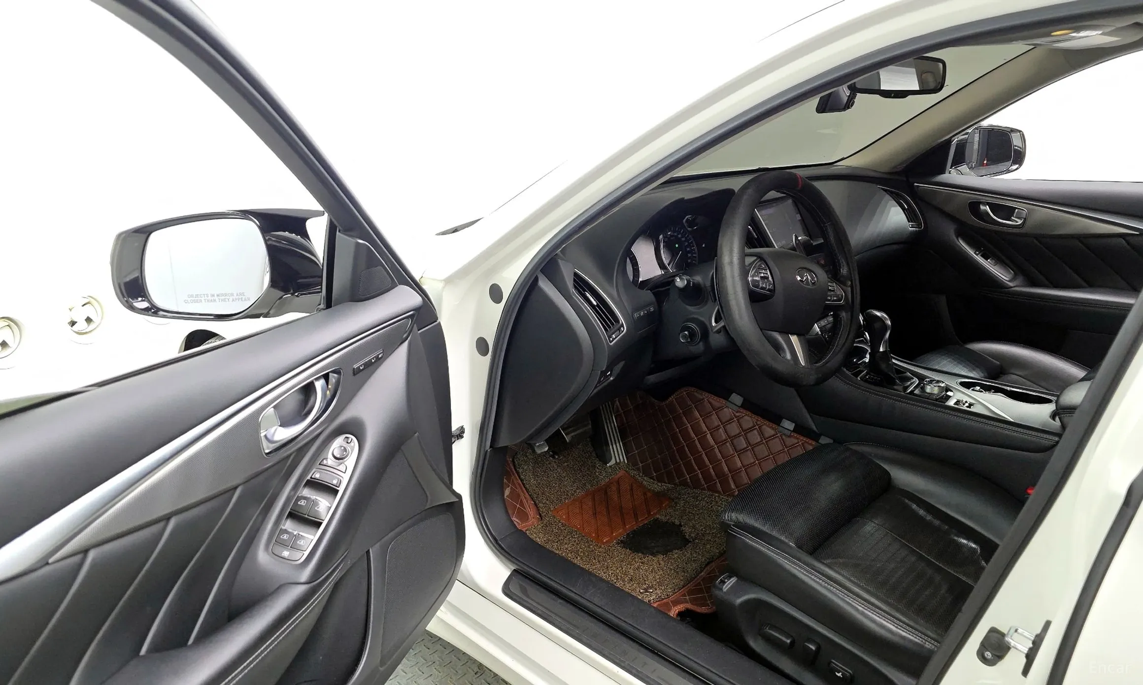 Infiniti Q50 превью 10