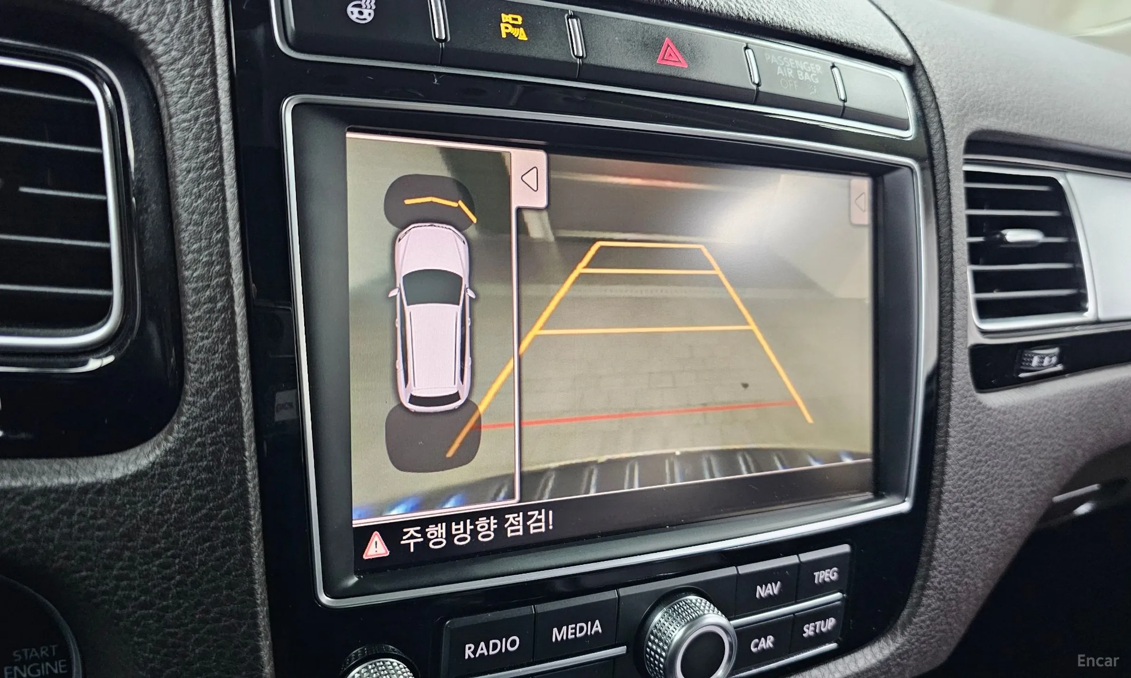 Volkswagen New Touareg превью 15