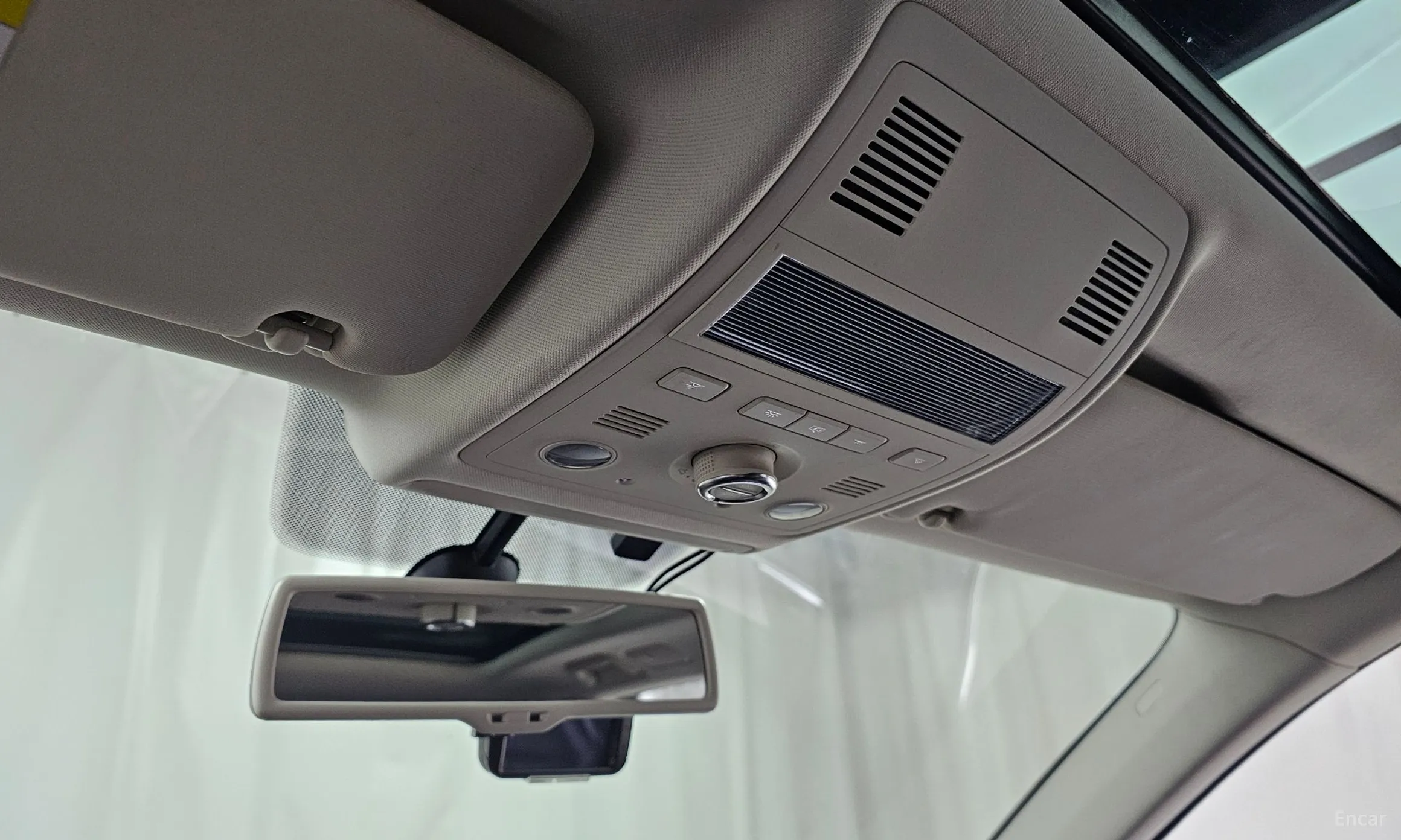Volkswagen New Touareg превью 17