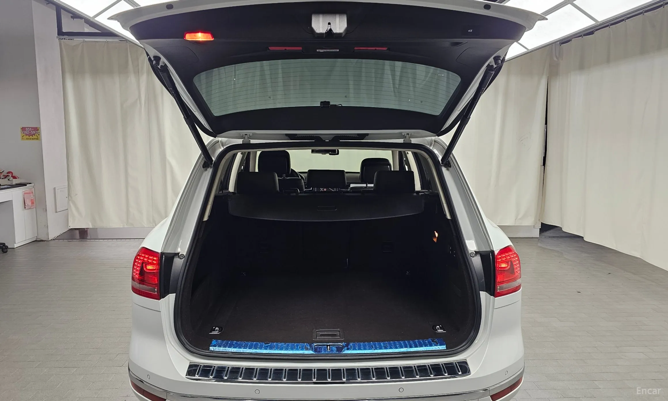 Volkswagen New Touareg превью 20