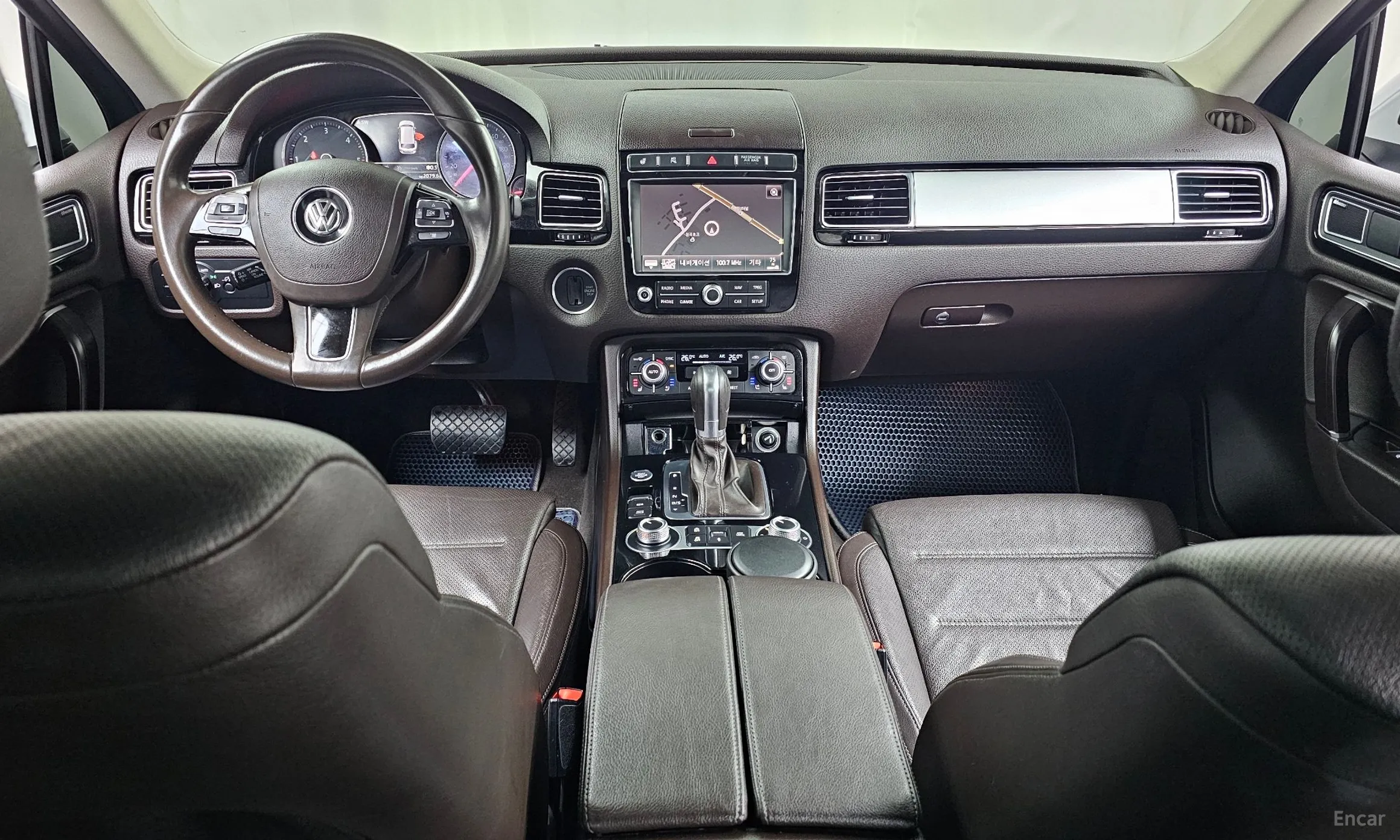 Volkswagen New Touareg превью 7