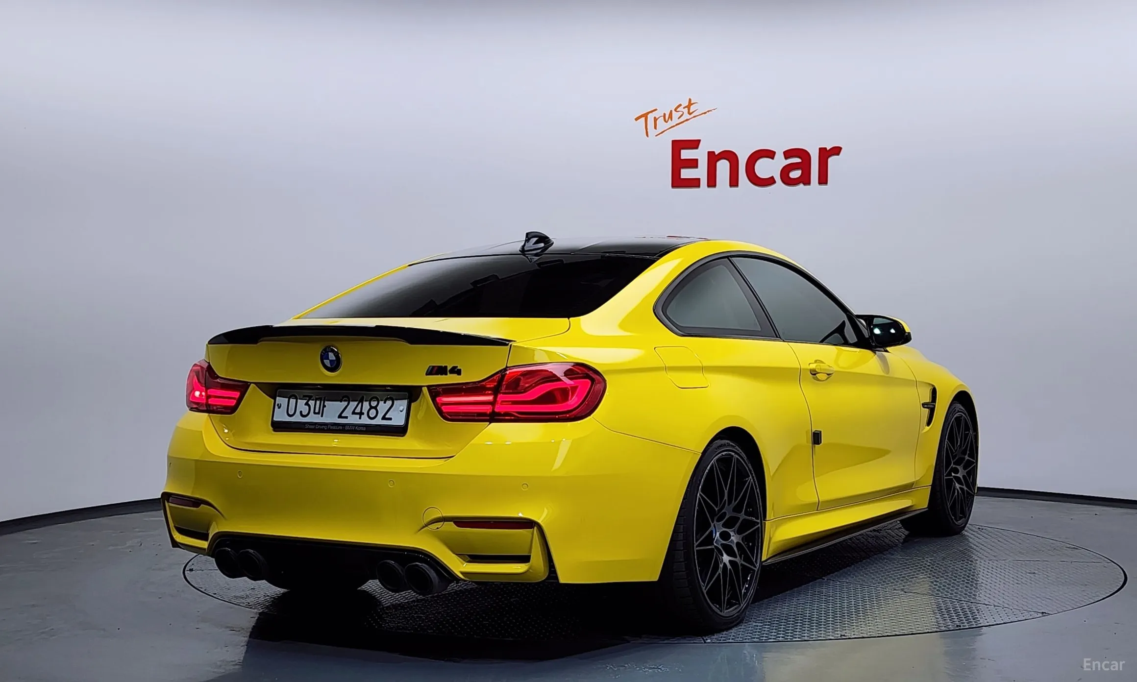 BMW M4 (F82)