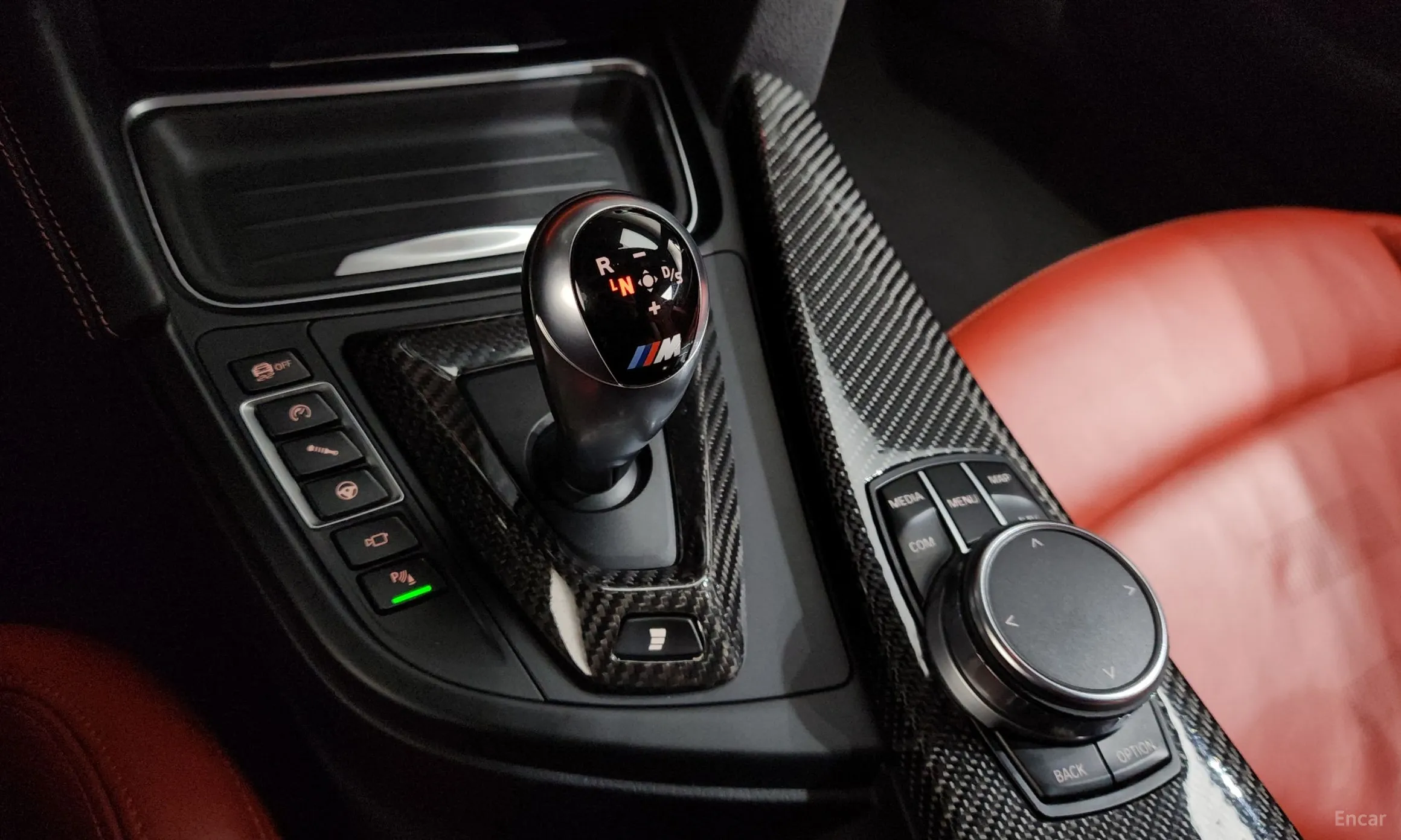 BMW M4 (F82) превью 9