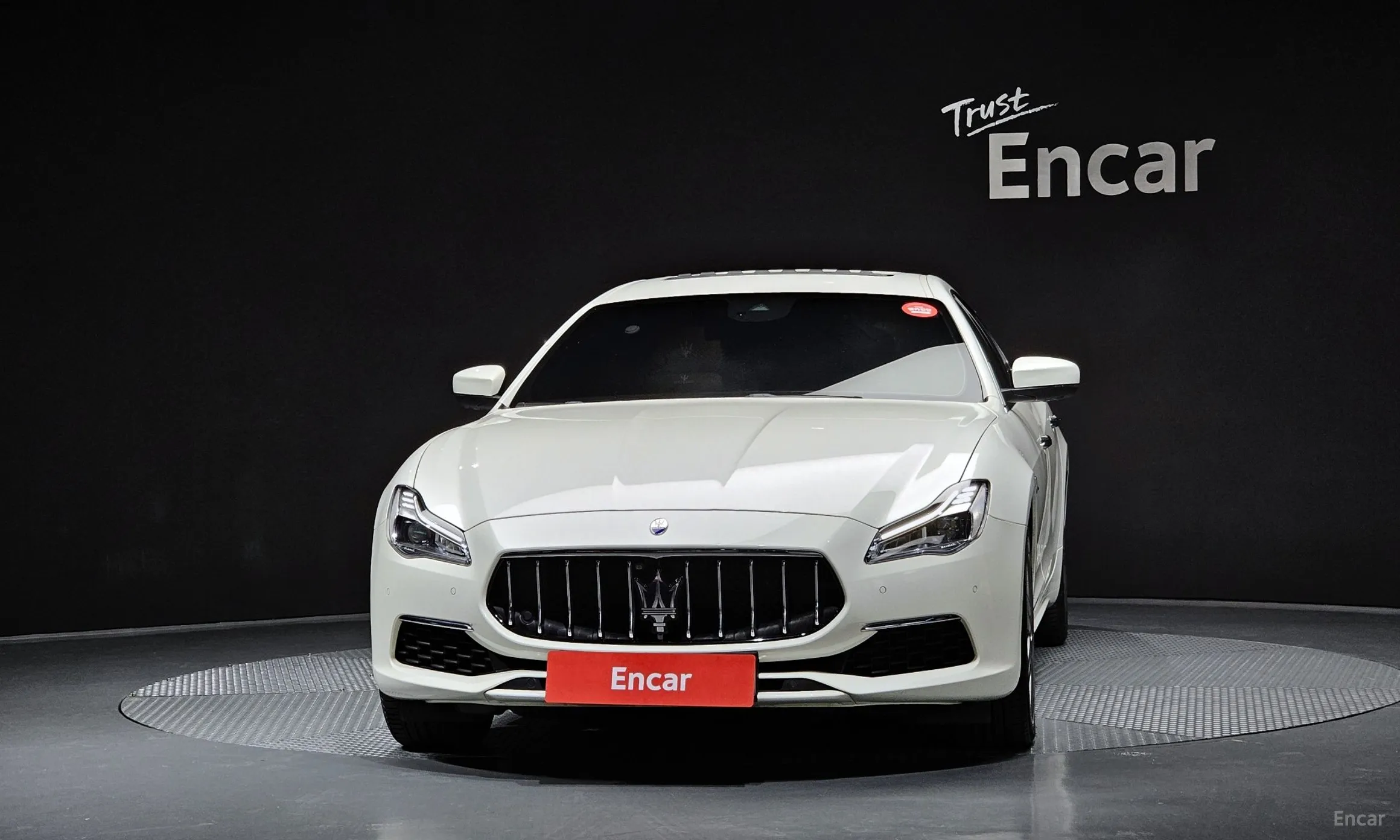 Maserati Quattroporte превью 3