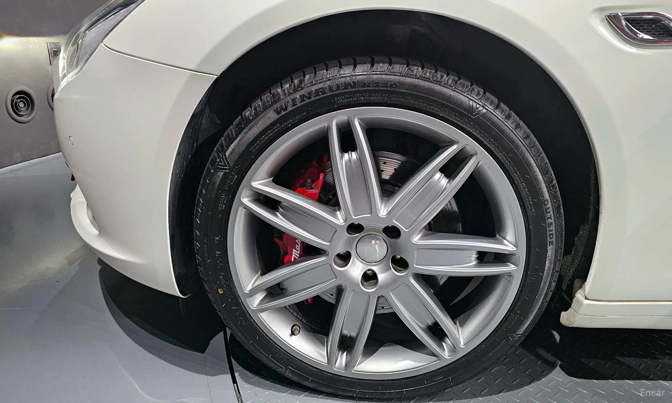 Maserati Quattroporte превью 5
