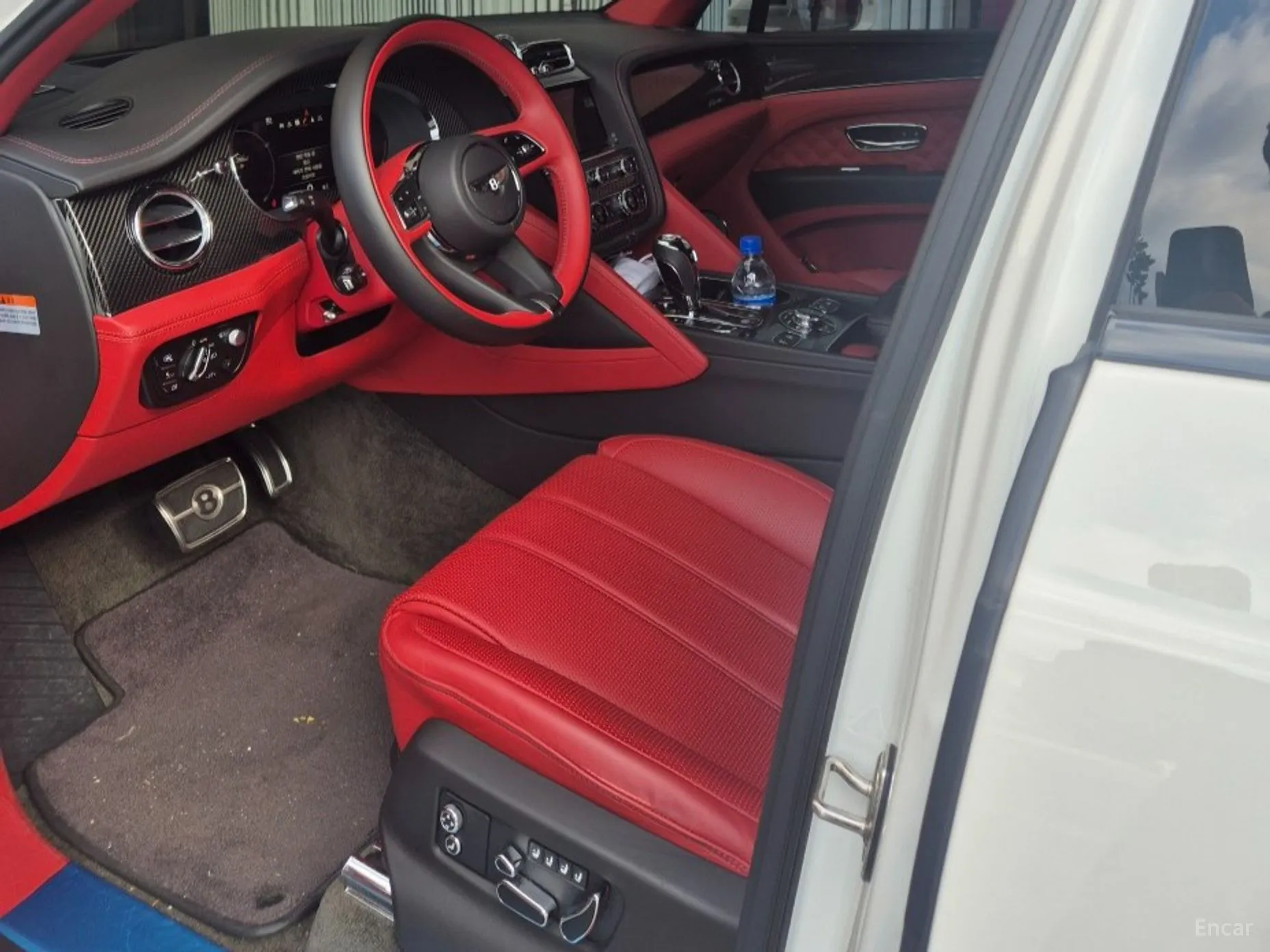 Bentley Bentayga превью 14