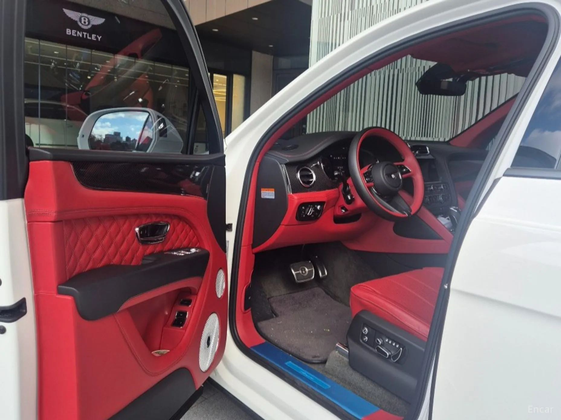Bentley Bentayga превью 6