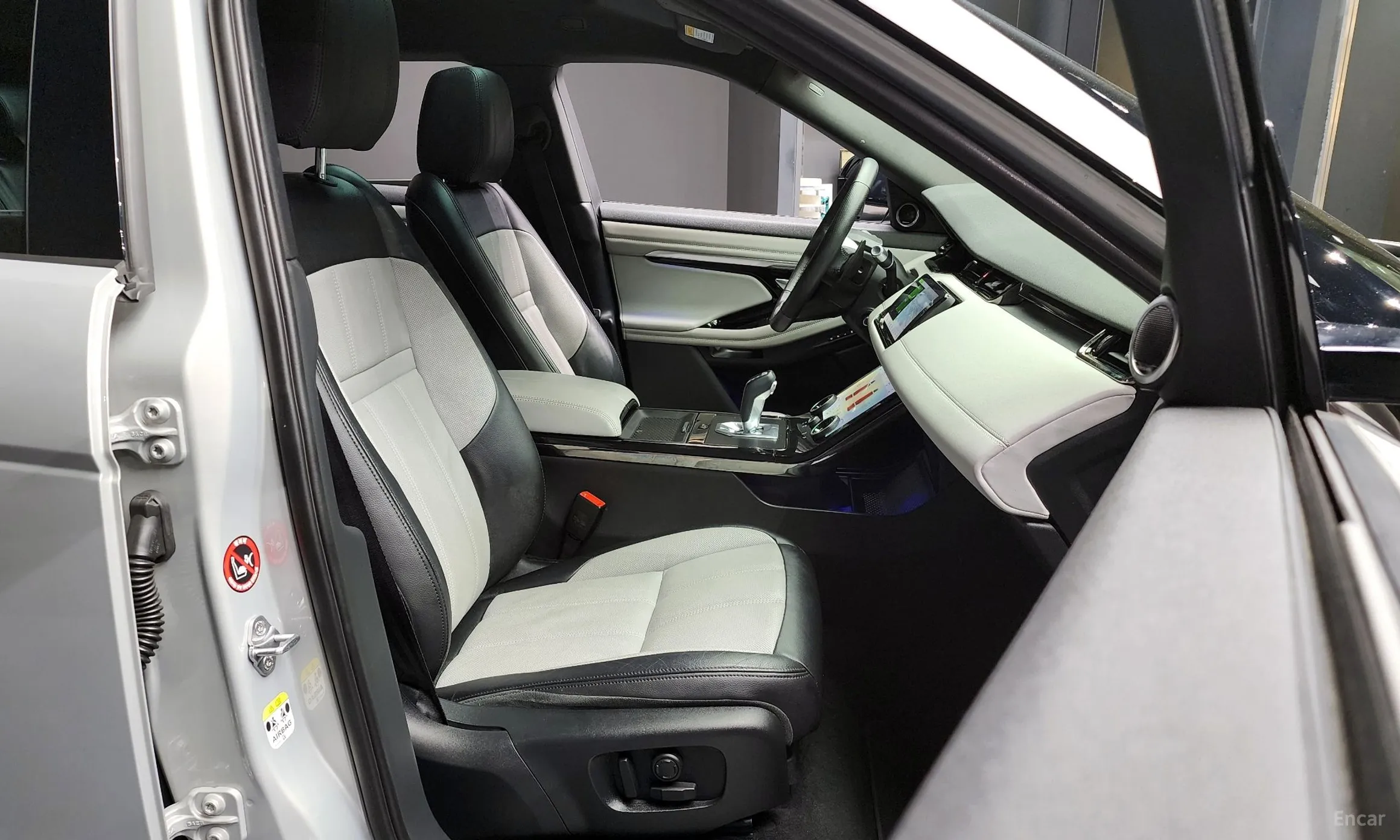 Land Rover Range Rover Evoque 2nd Generation превью 11