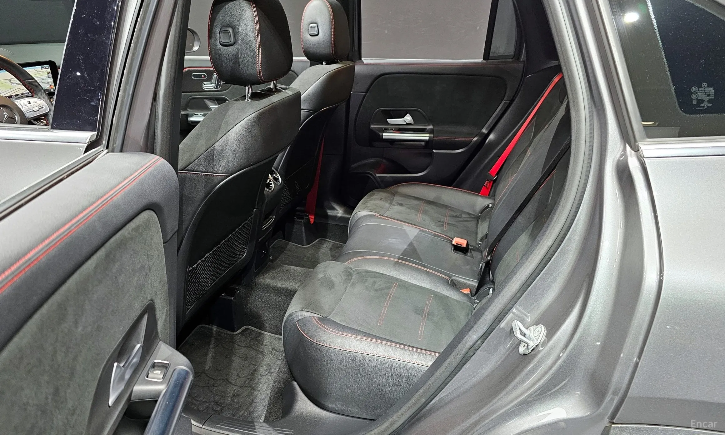 Mercedes Benz GLA-Class H247 превью 12