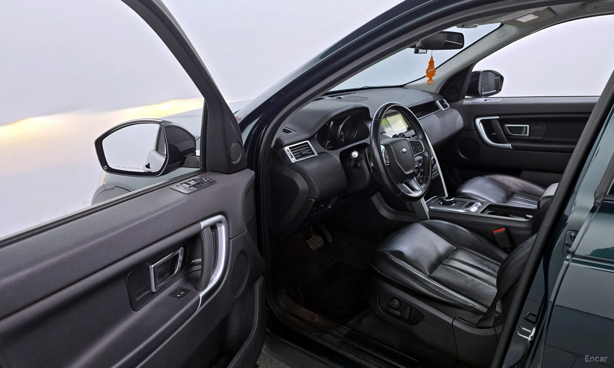 Land Rover Discovery Sports превью 10