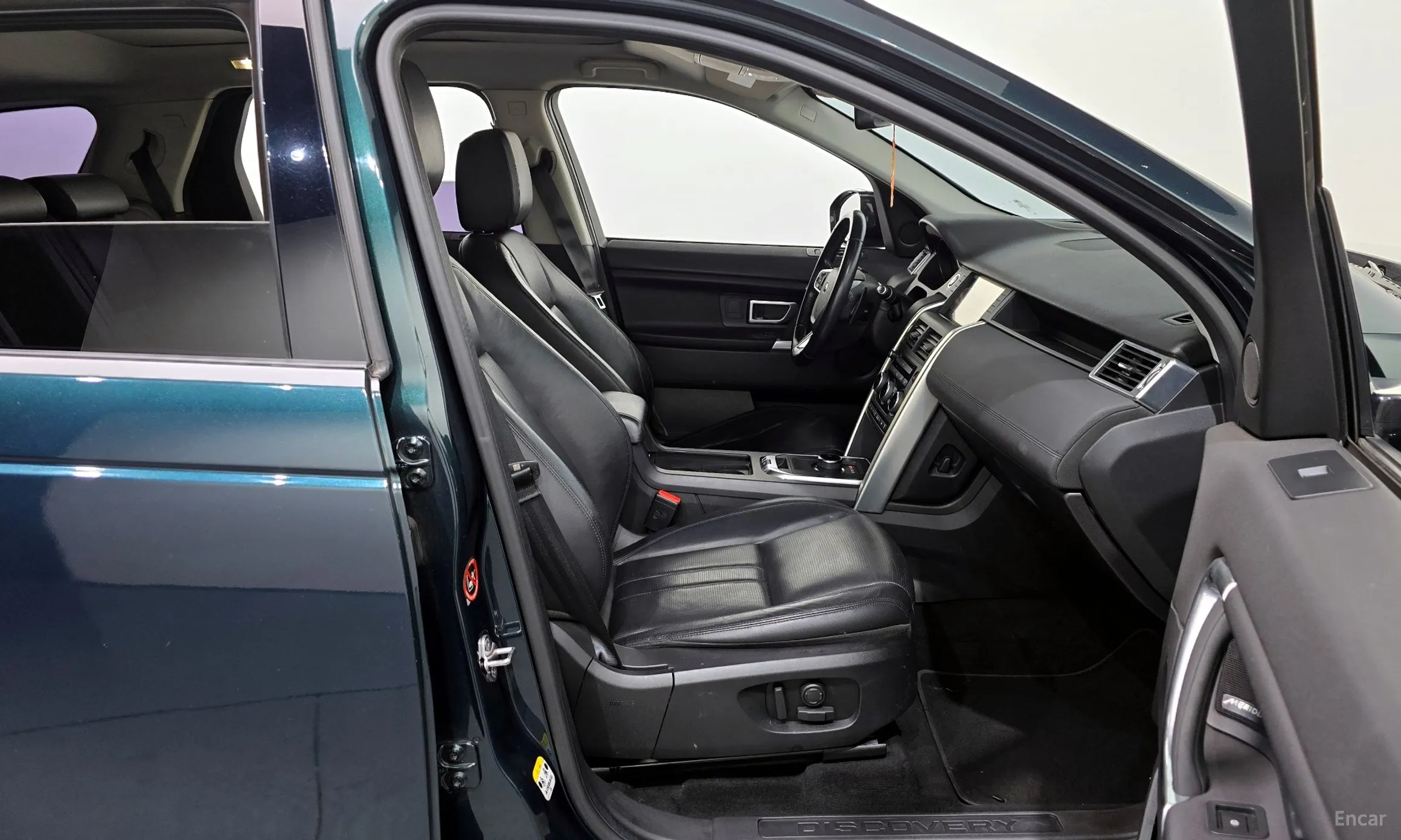 Land Rover Discovery Sports превью 11