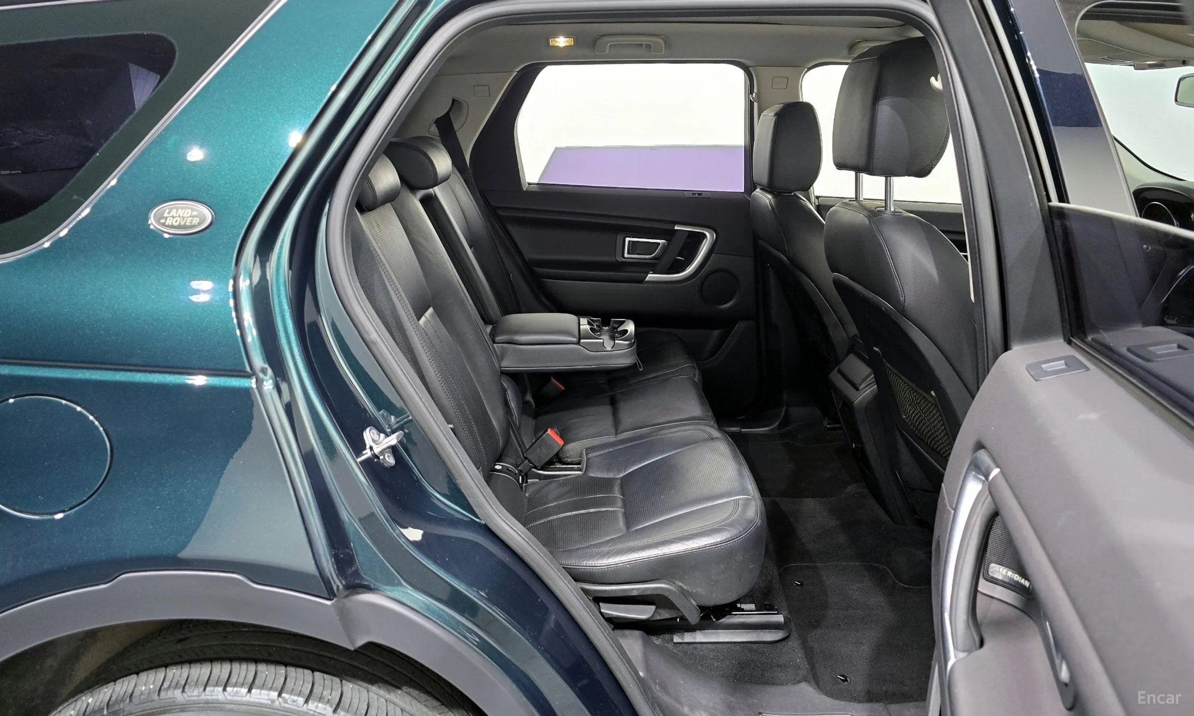 Land Rover Discovery Sports превью 12