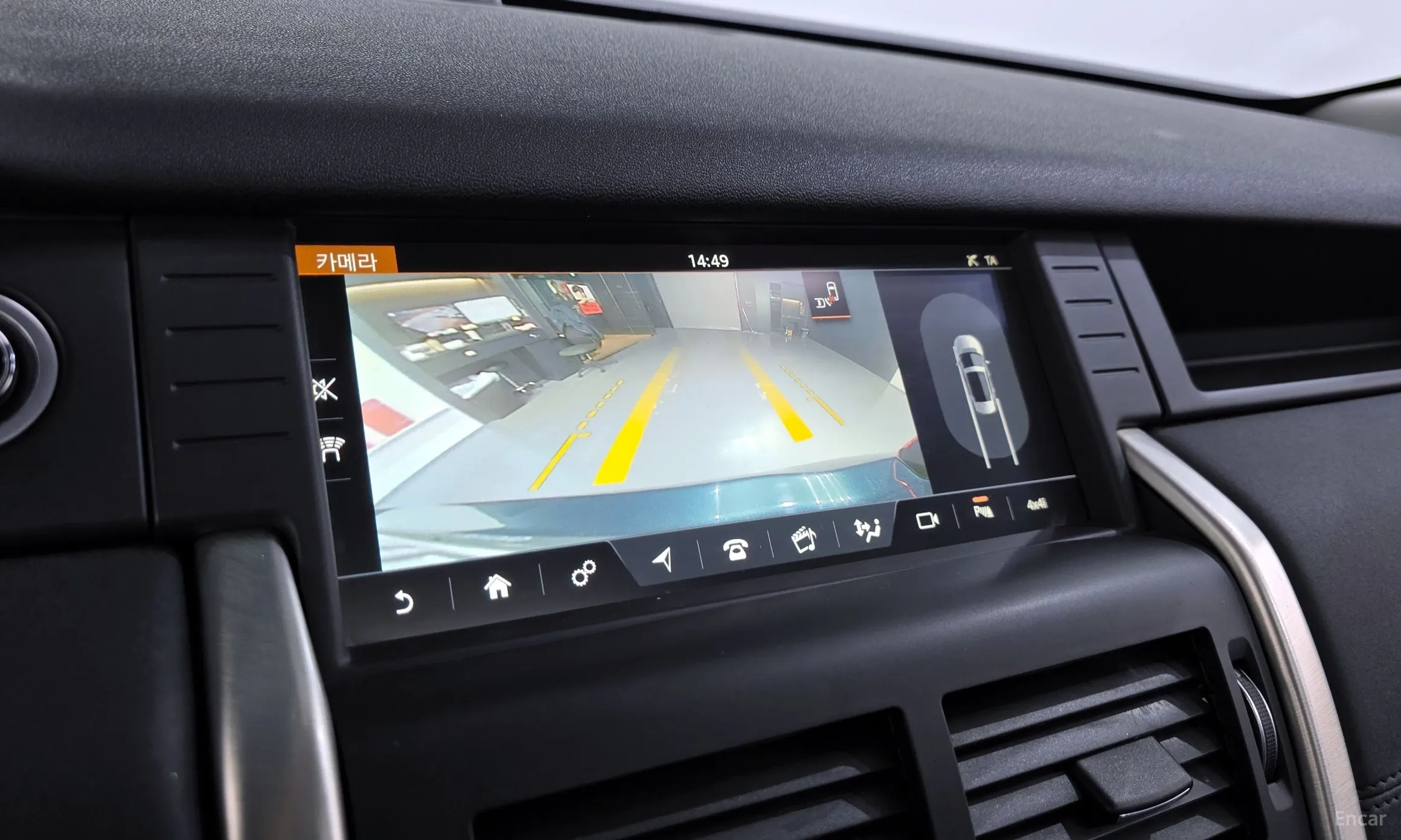 Land Rover Discovery Sports превью 15