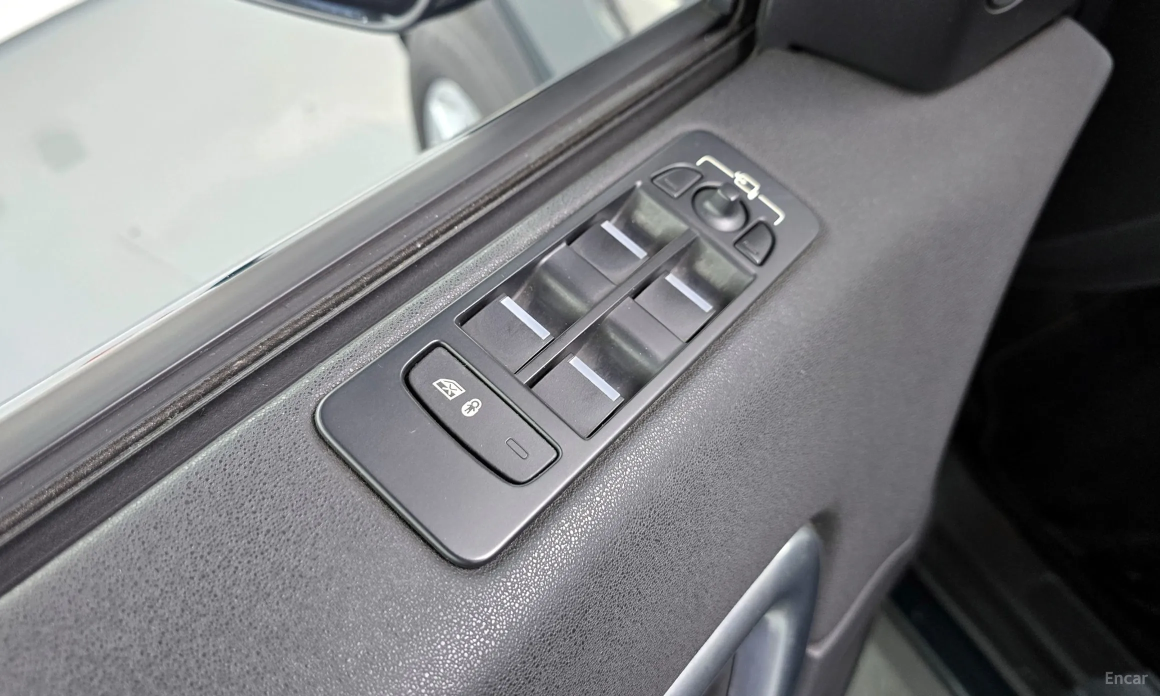 Land Rover Discovery Sports превью 17