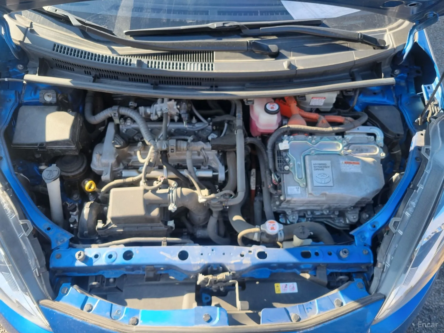 Toyota Prius C превью 14