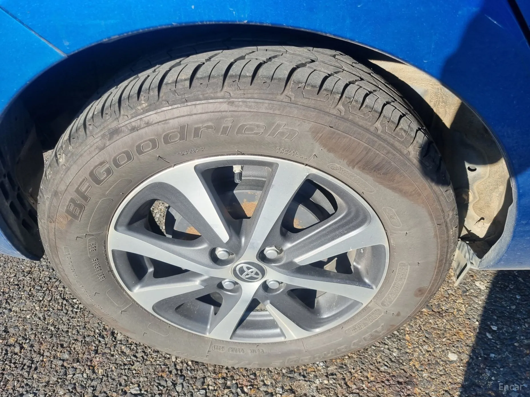 Toyota Prius C превью 18