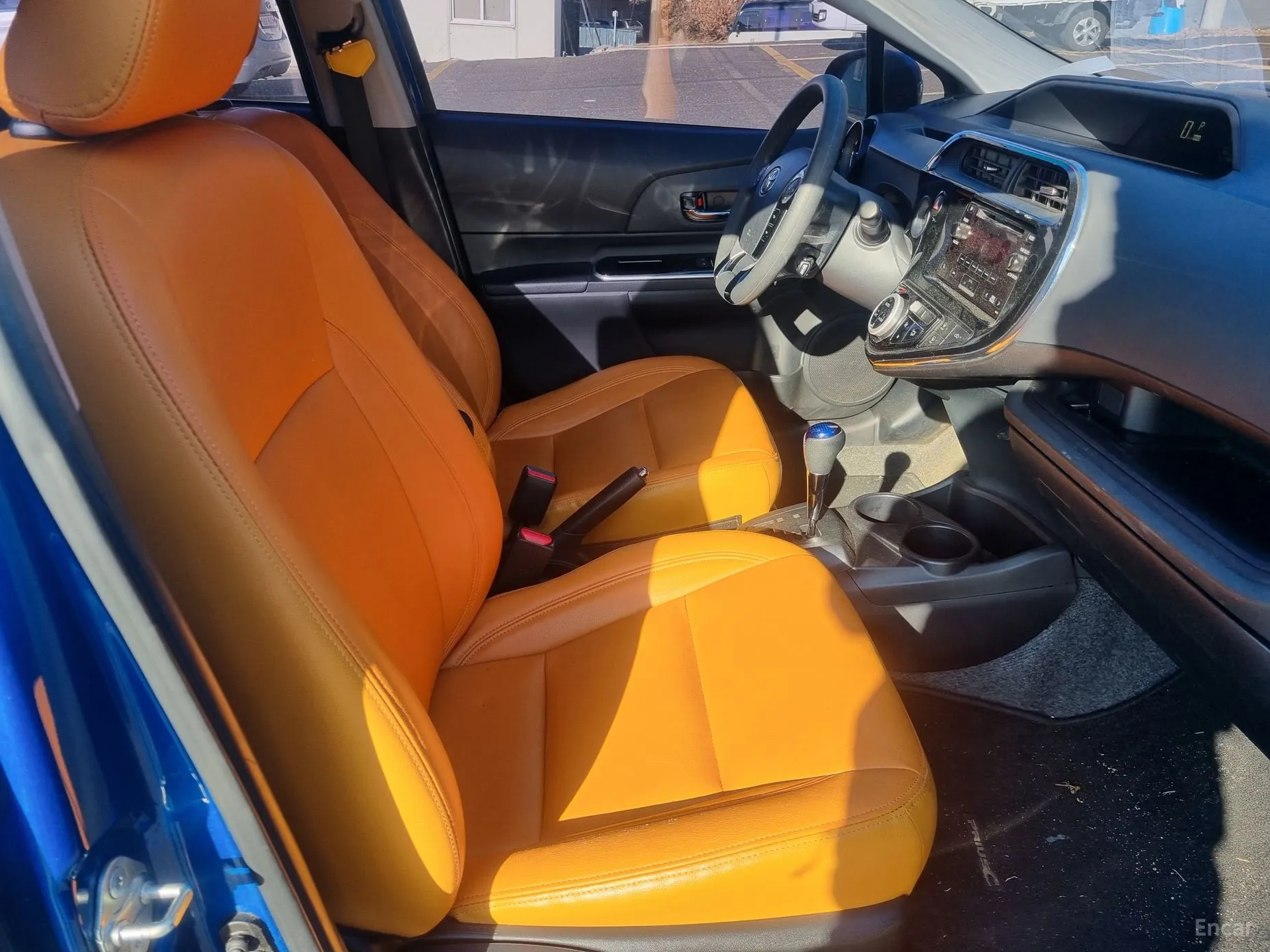 Toyota Prius C превью 9