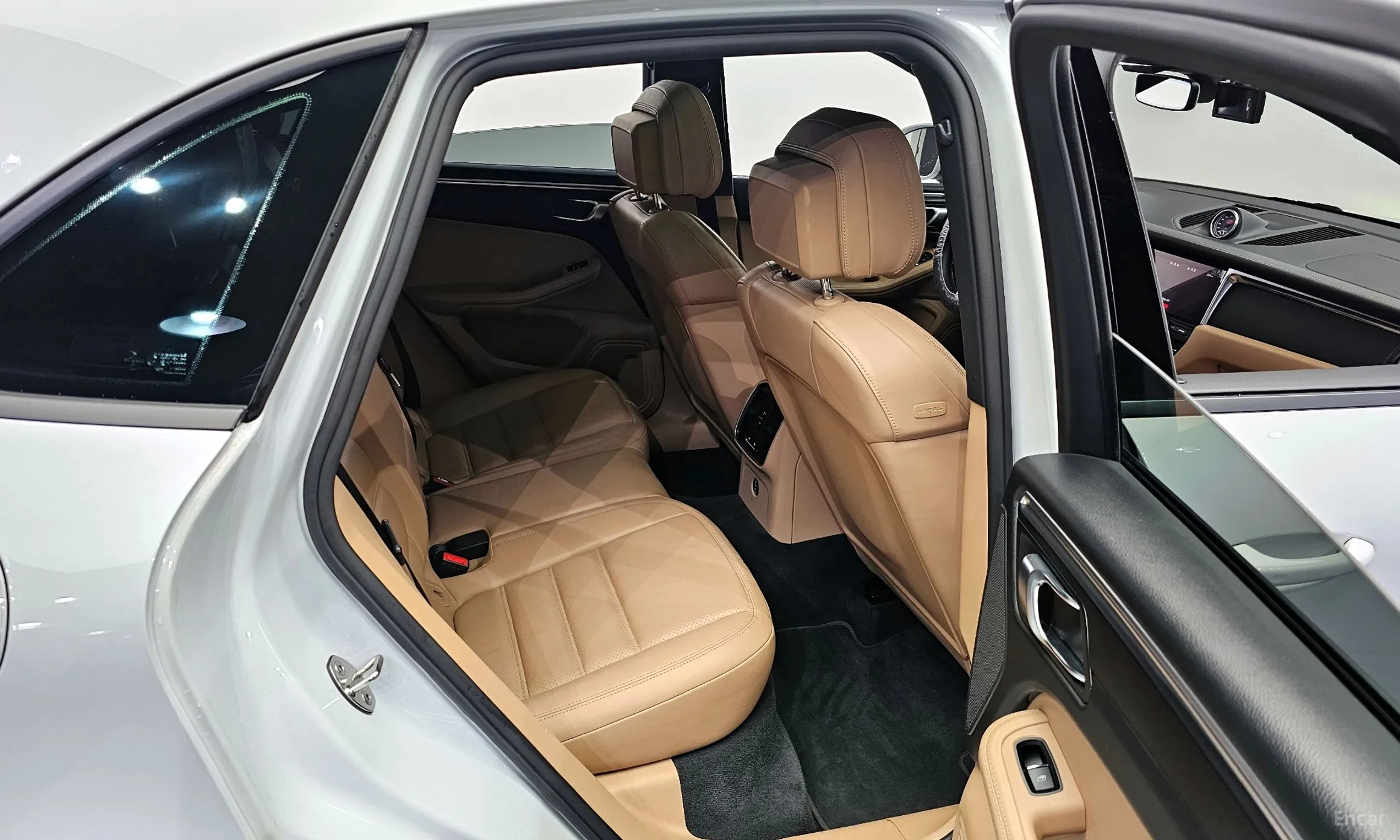 Porsche Macan превью 12