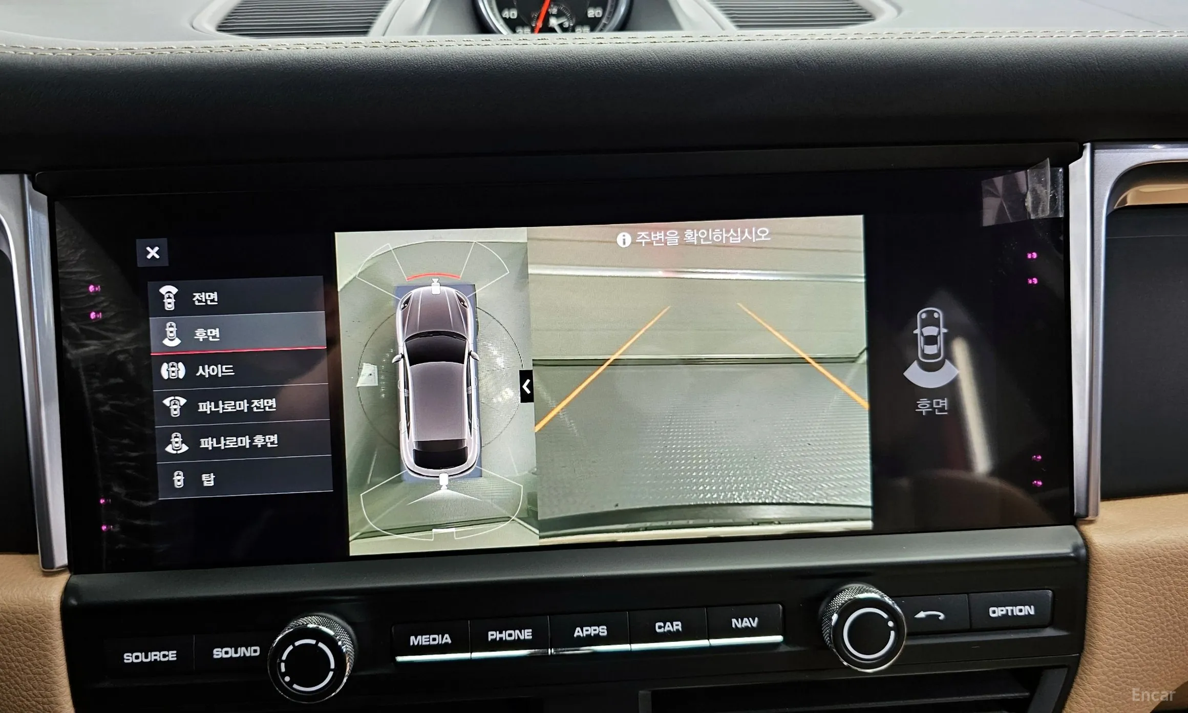 Porsche Macan превью 15