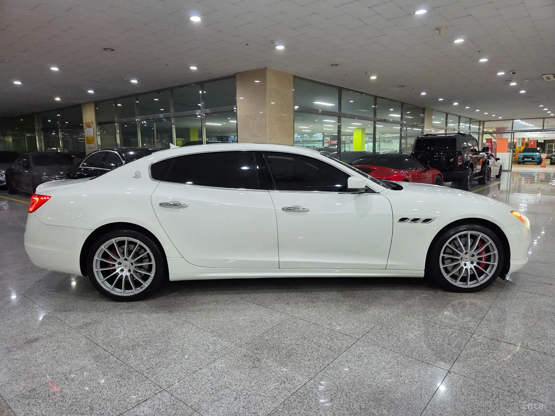 Maserati Quattroporte превью 5