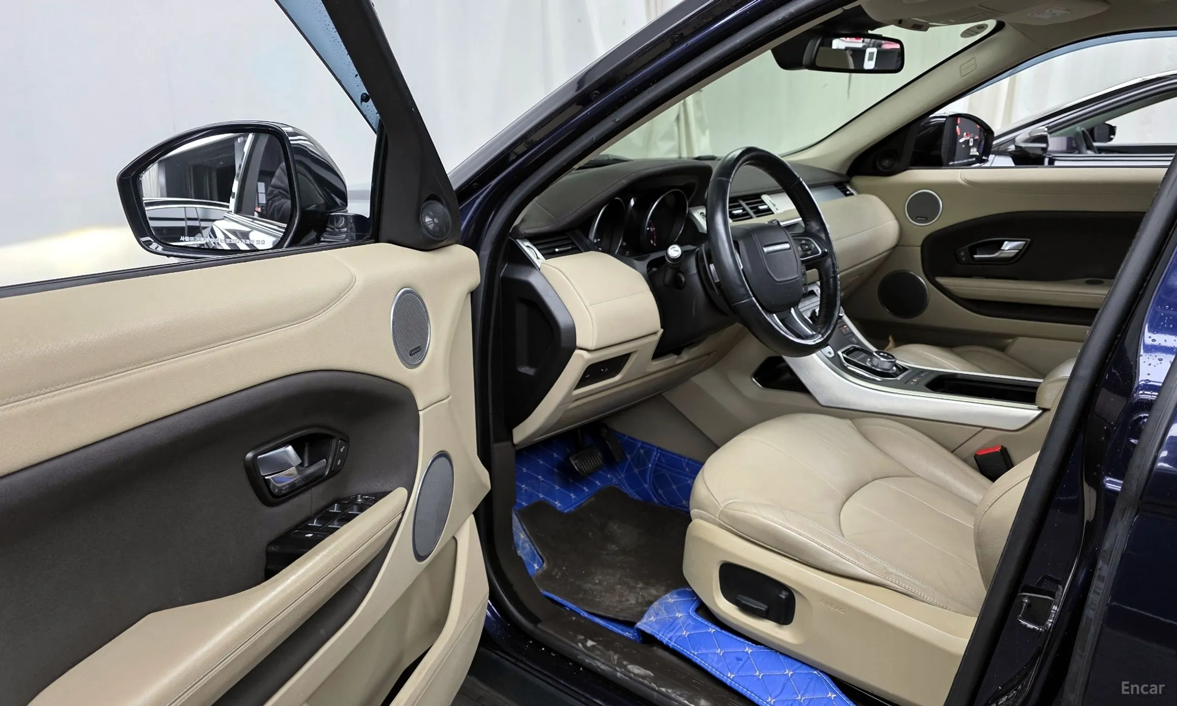 Land Rover Range Rover Evoque превью 10