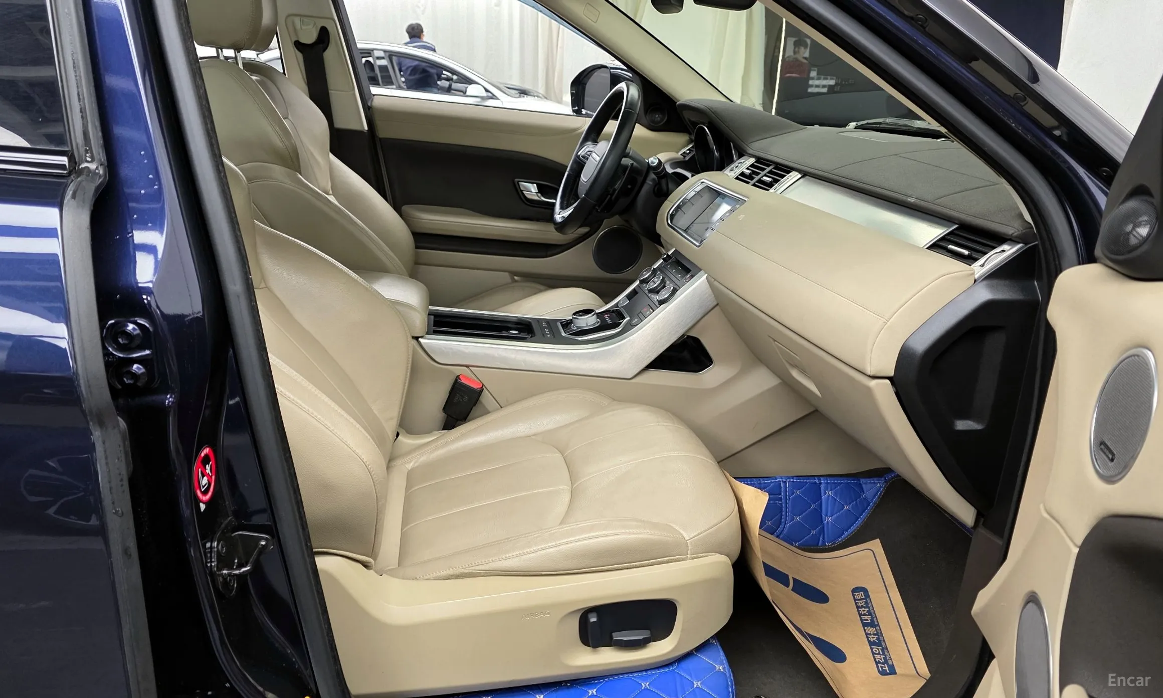 Land Rover Range Rover Evoque превью 11
