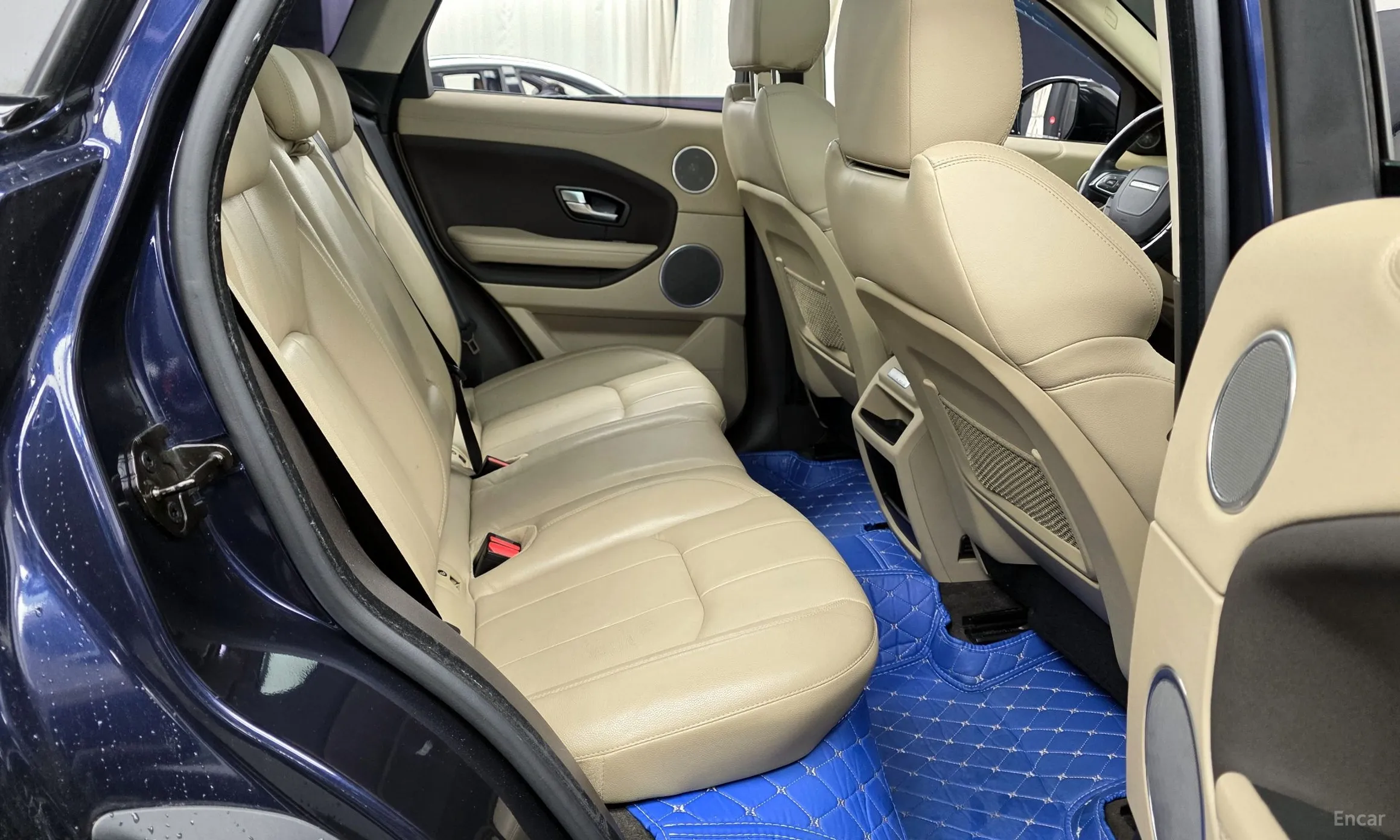 Land Rover Range Rover Evoque превью 12