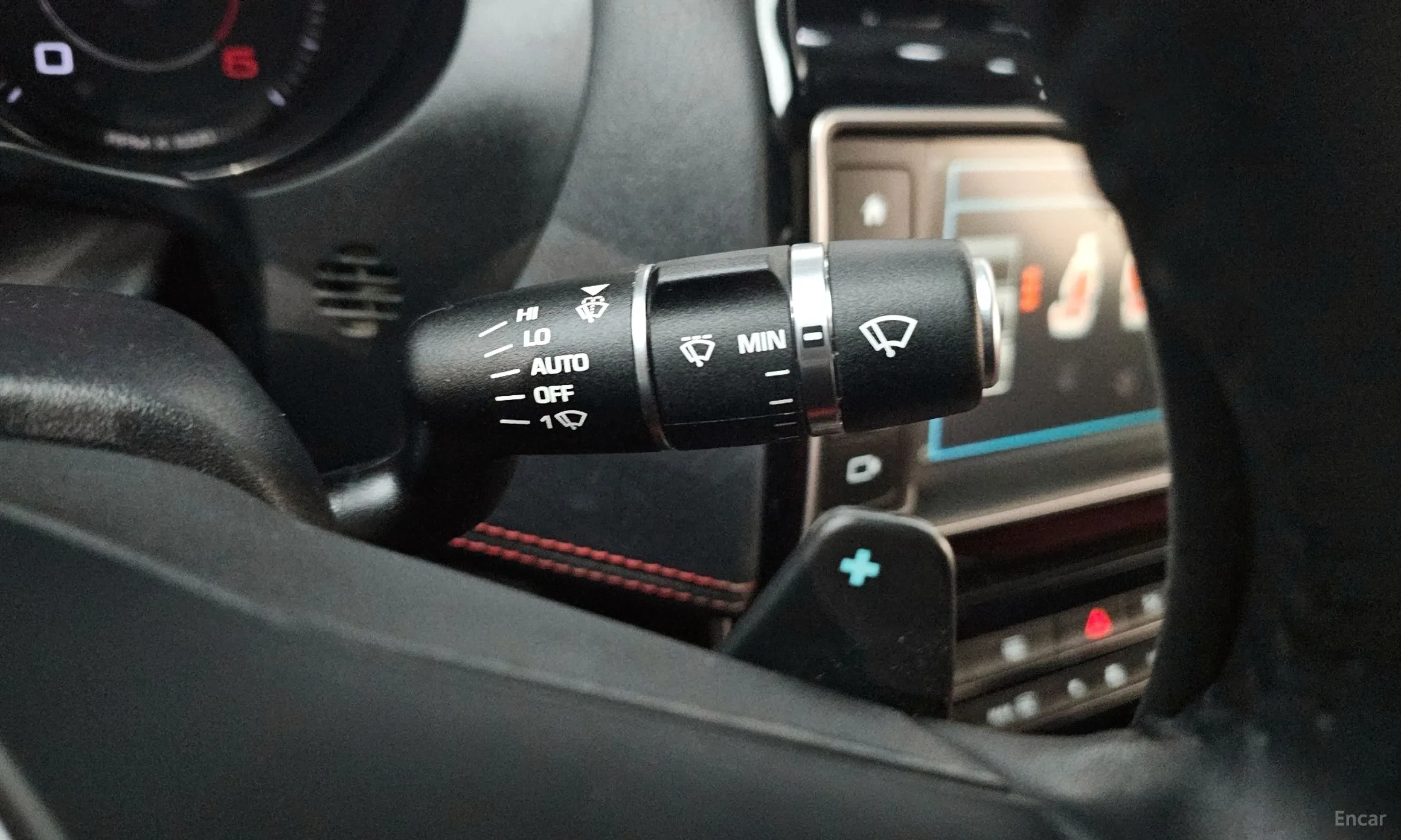 Jaguar XE превью 18