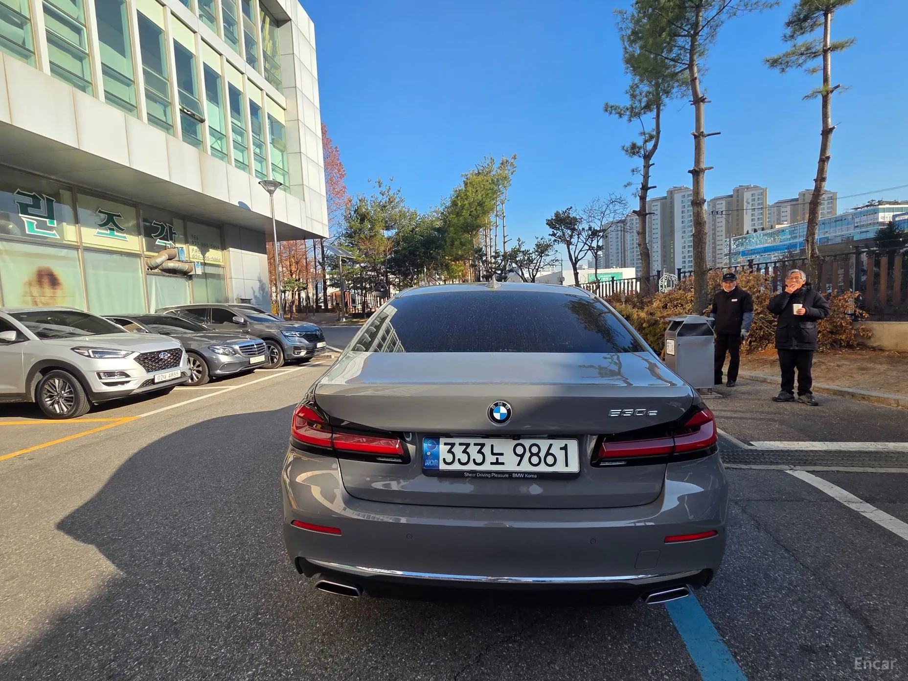 BMW 5 Series (G30) превью 6