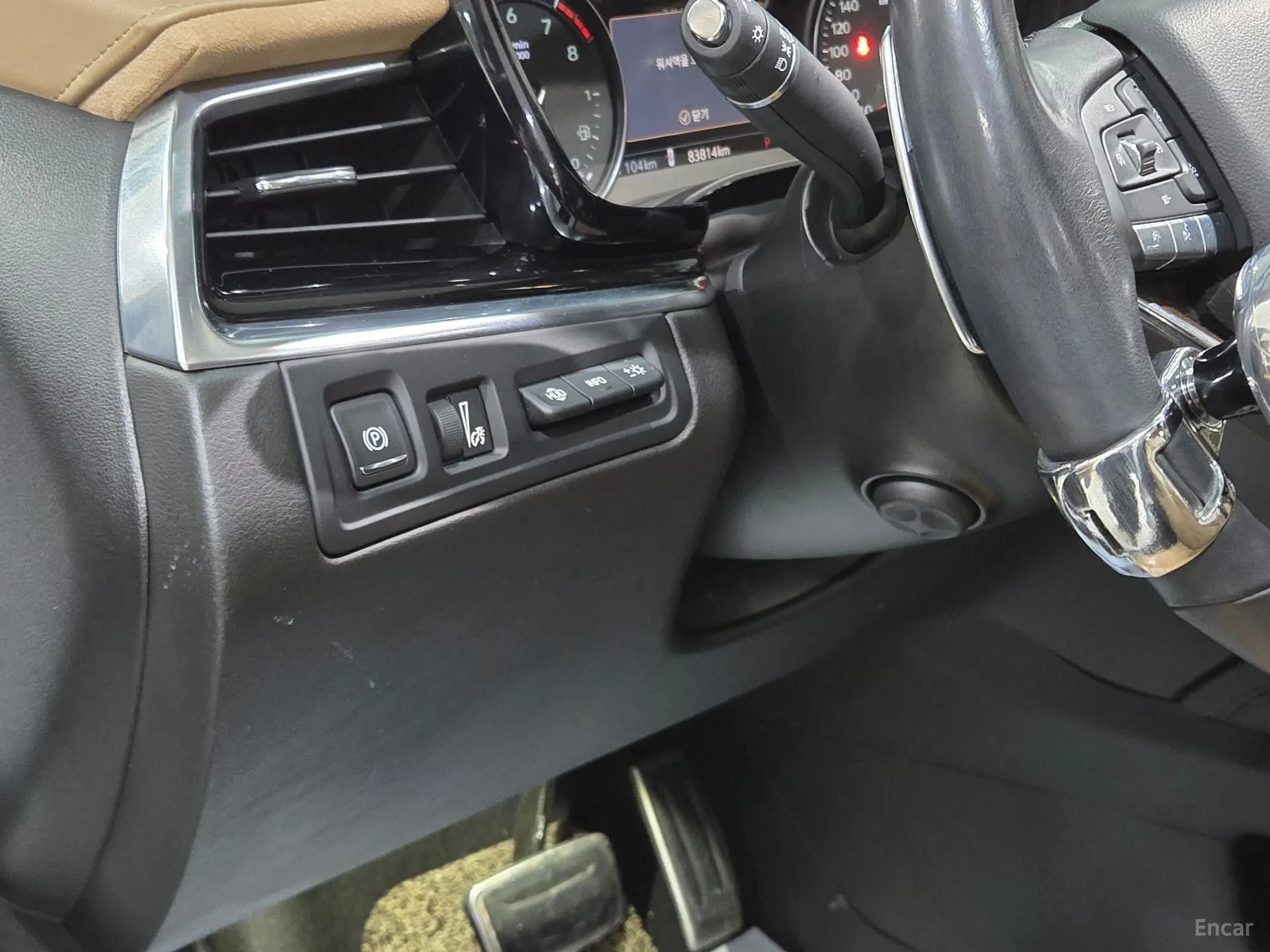Cadillac XT6 превью 14