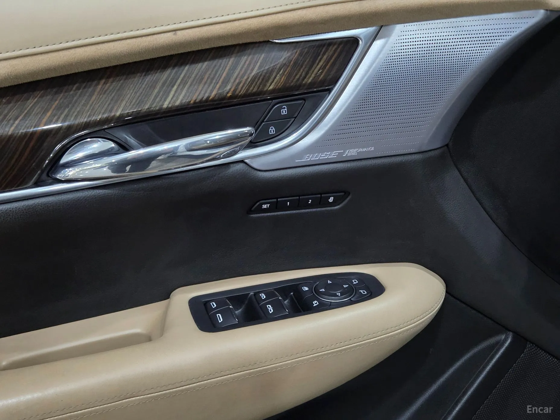 Cadillac XT6 превью 15