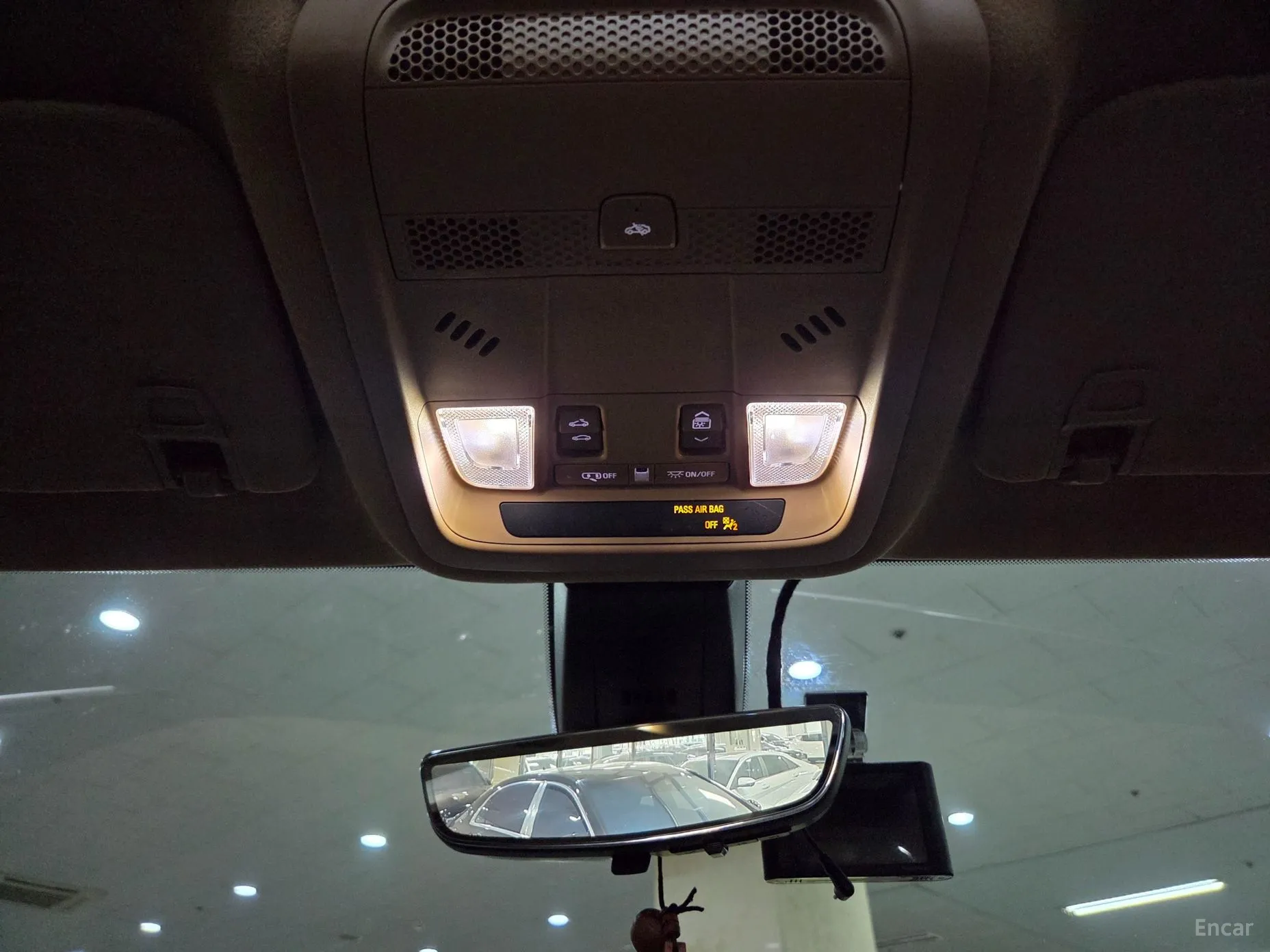 Cadillac XT6 превью 16