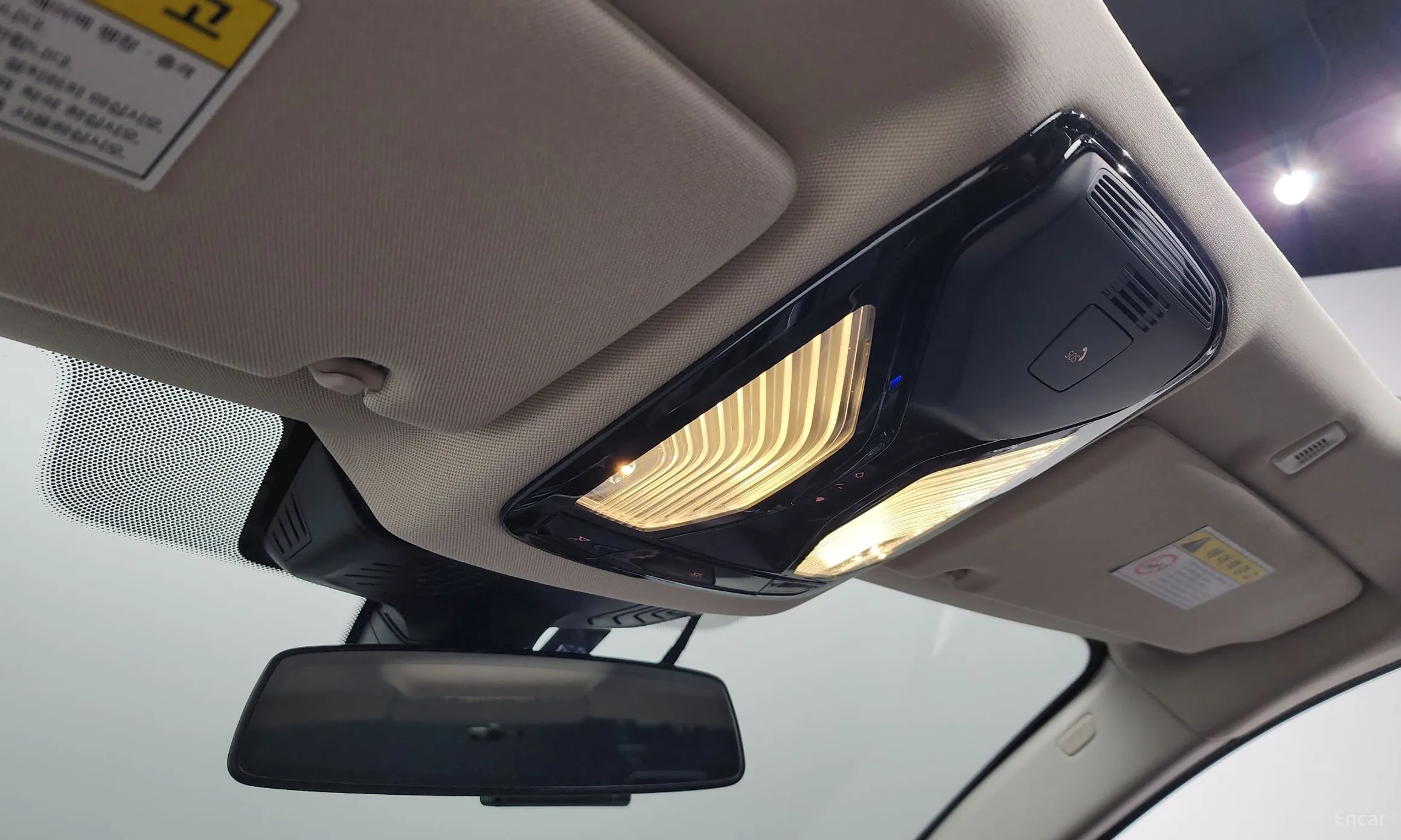 BMW 5 Series (G30) превью 19