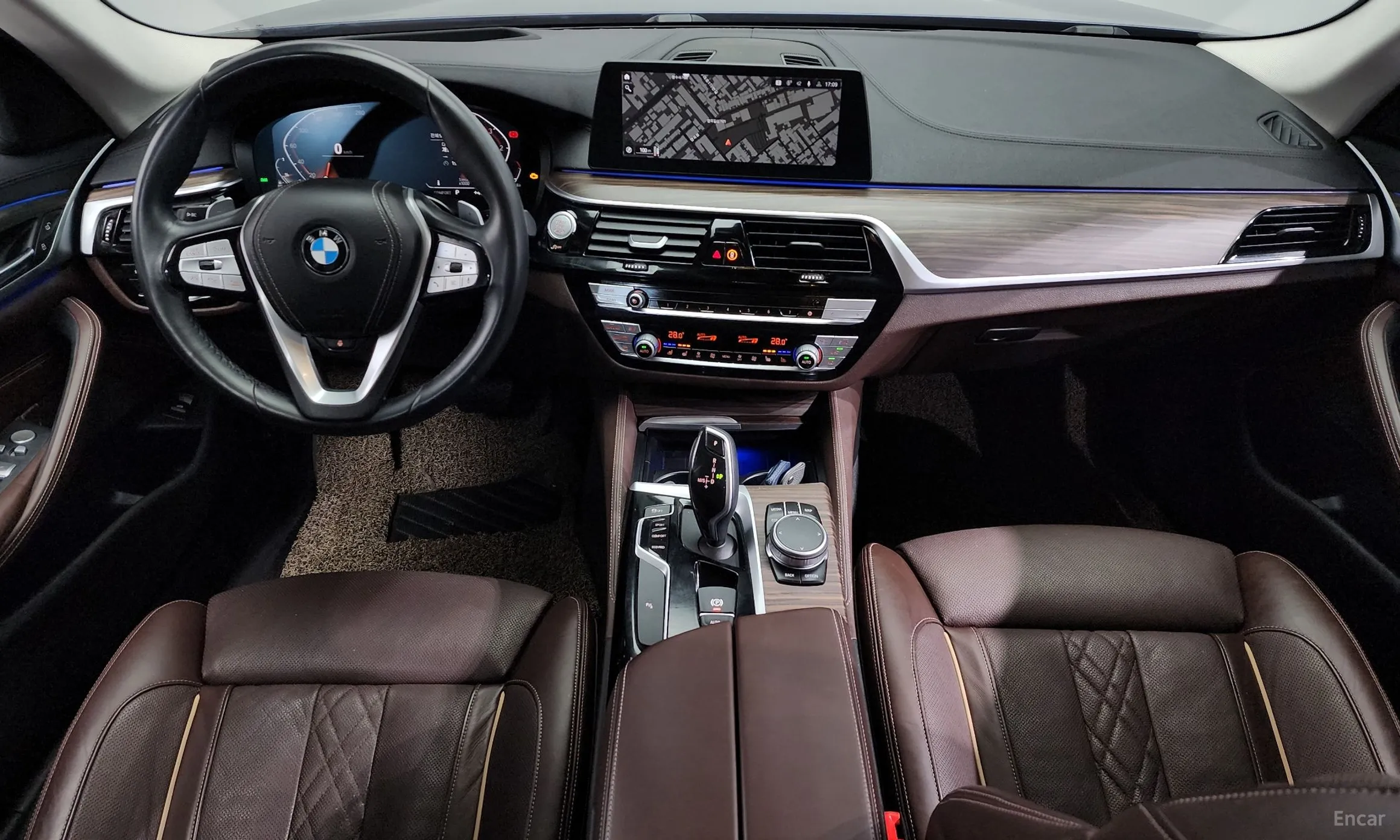 BMW 5 Series (G30) превью 7