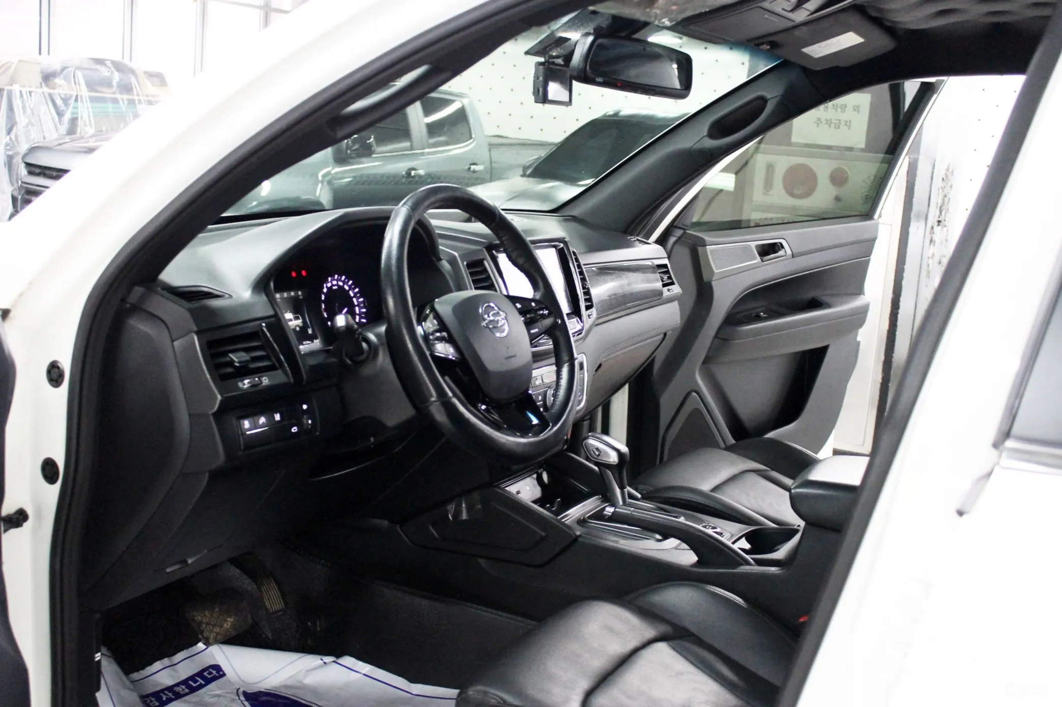 KG Mobility (SsangYong) Rexton Sports превью 8