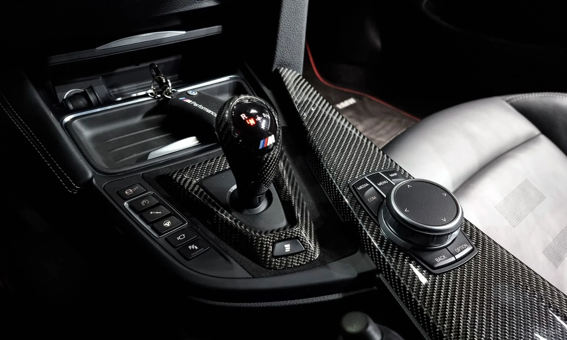 BMW M4 (F82) превью 9
