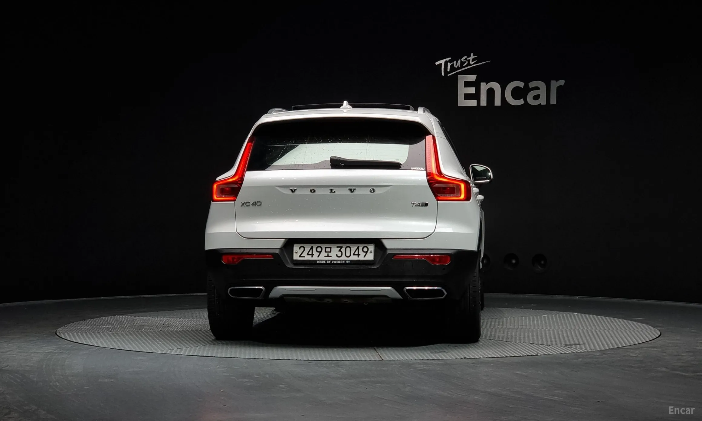 Volvo XC40 превью 4