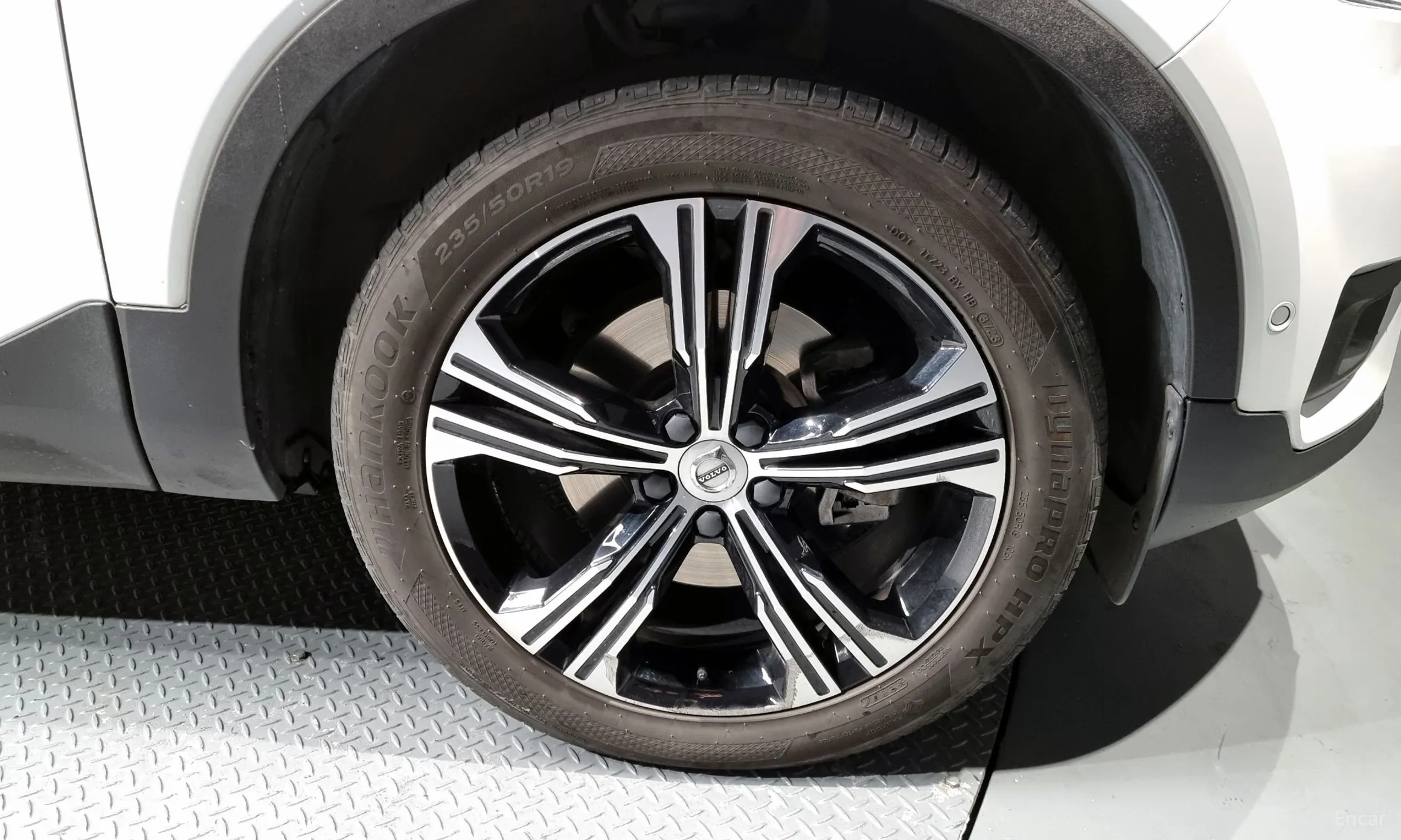Volvo XC40 превью 5