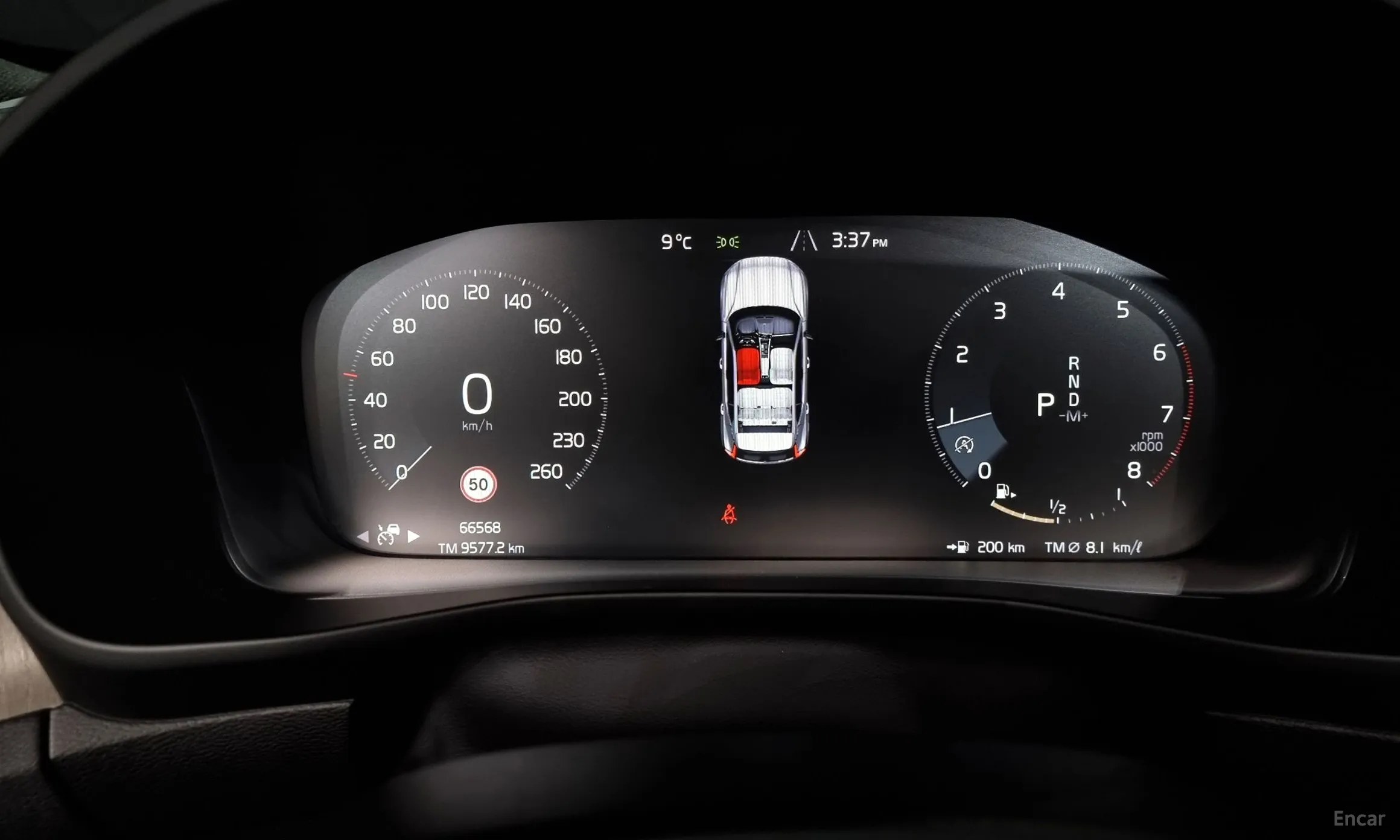 Volvo XC40 превью 8