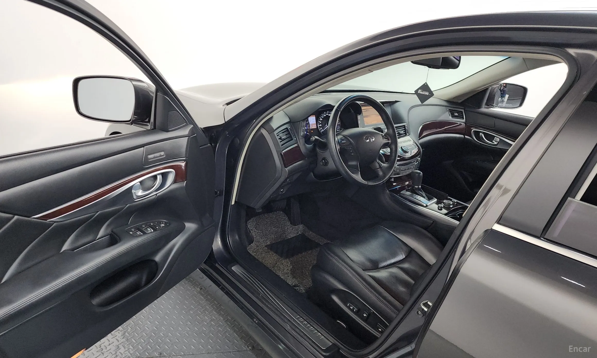 Infiniti M37 превью 11