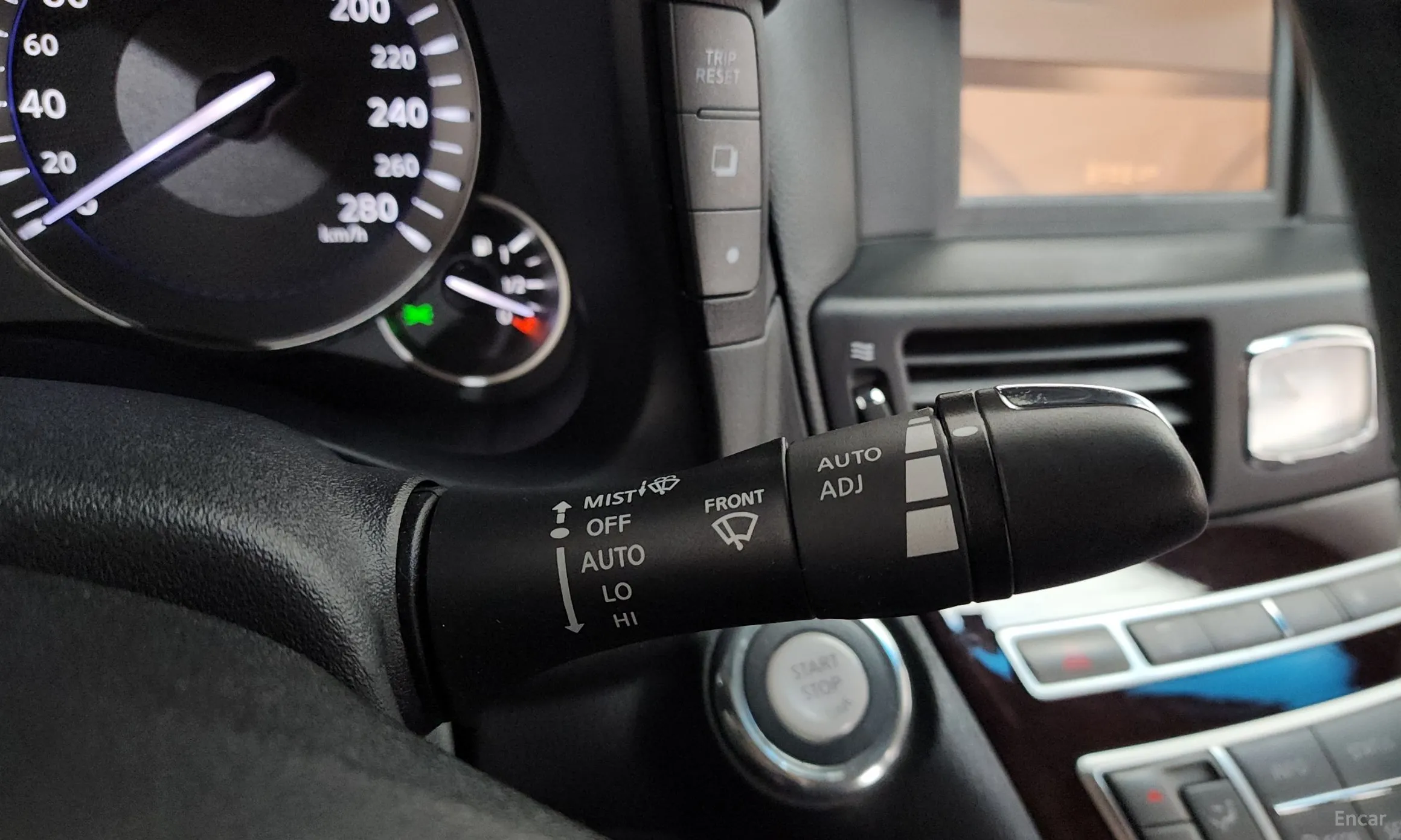 Infiniti M37 превью 14