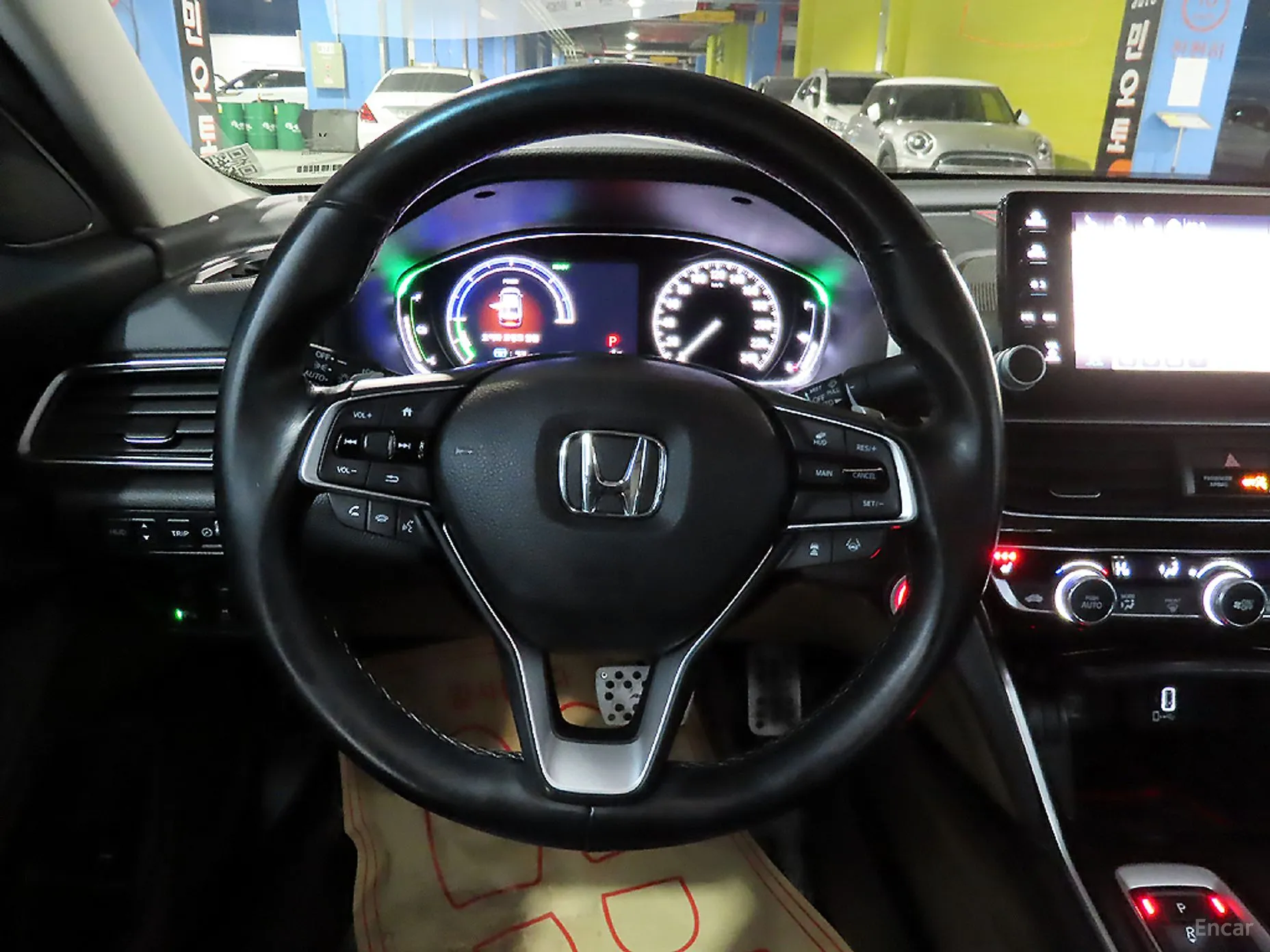 Honda Accord 10th Generation превью 10