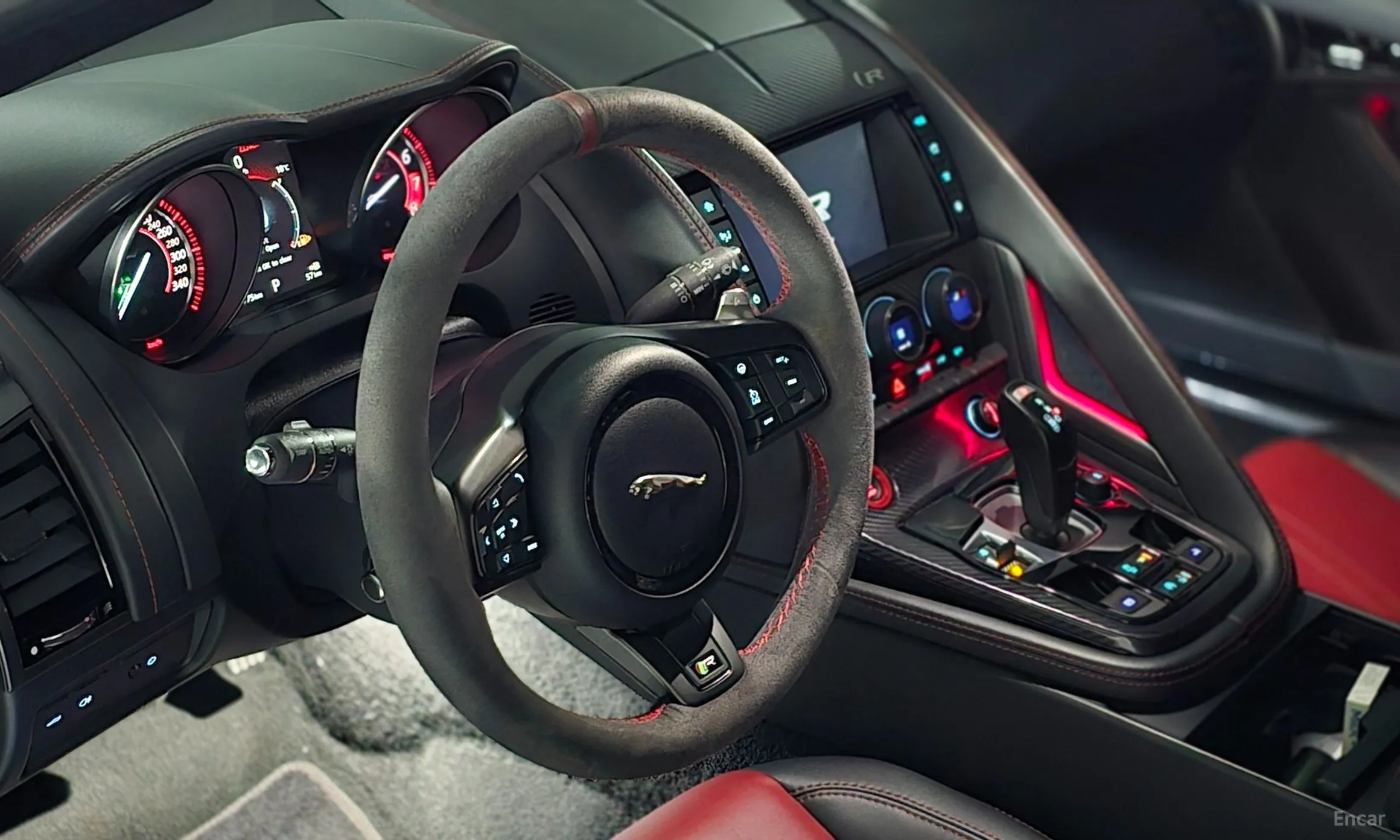 Jaguar F-TYPE превью 7