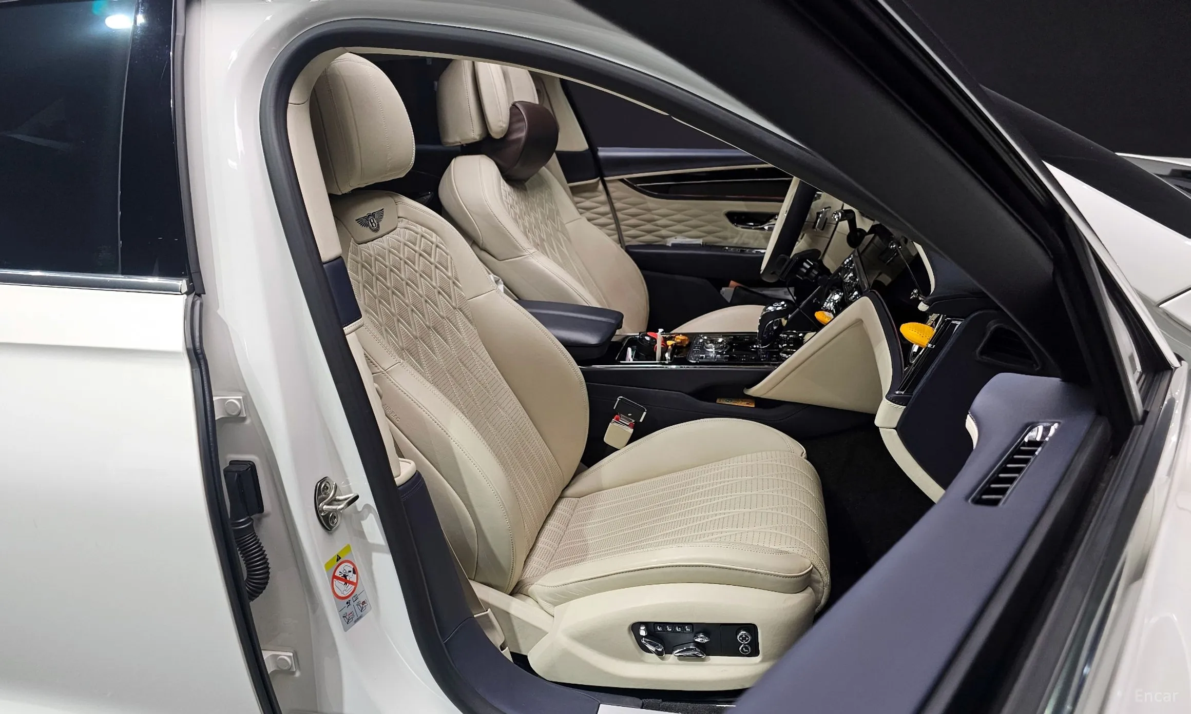 Bentley Flying Spur 3rd Generation превью 10